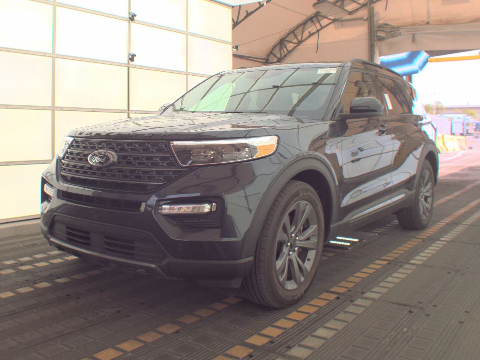 FORD EXPLORER - 1