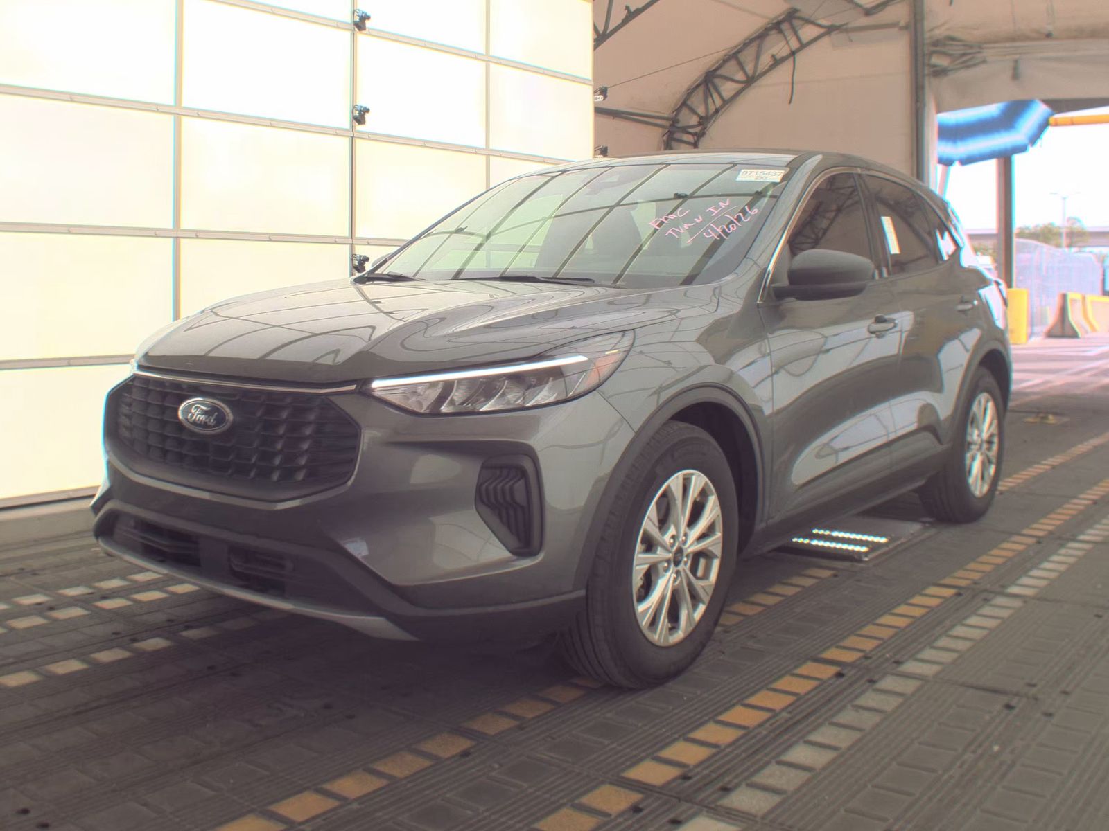 FORD ESCAPE - 1