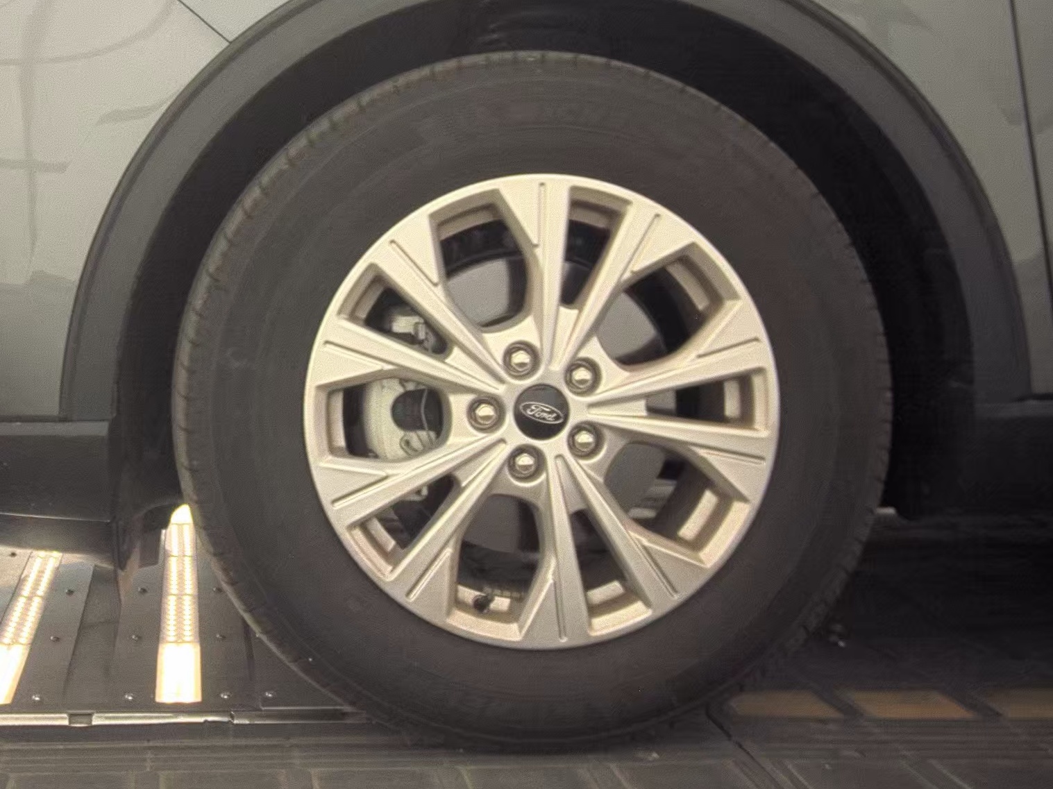 FORD ESCAPE - 10