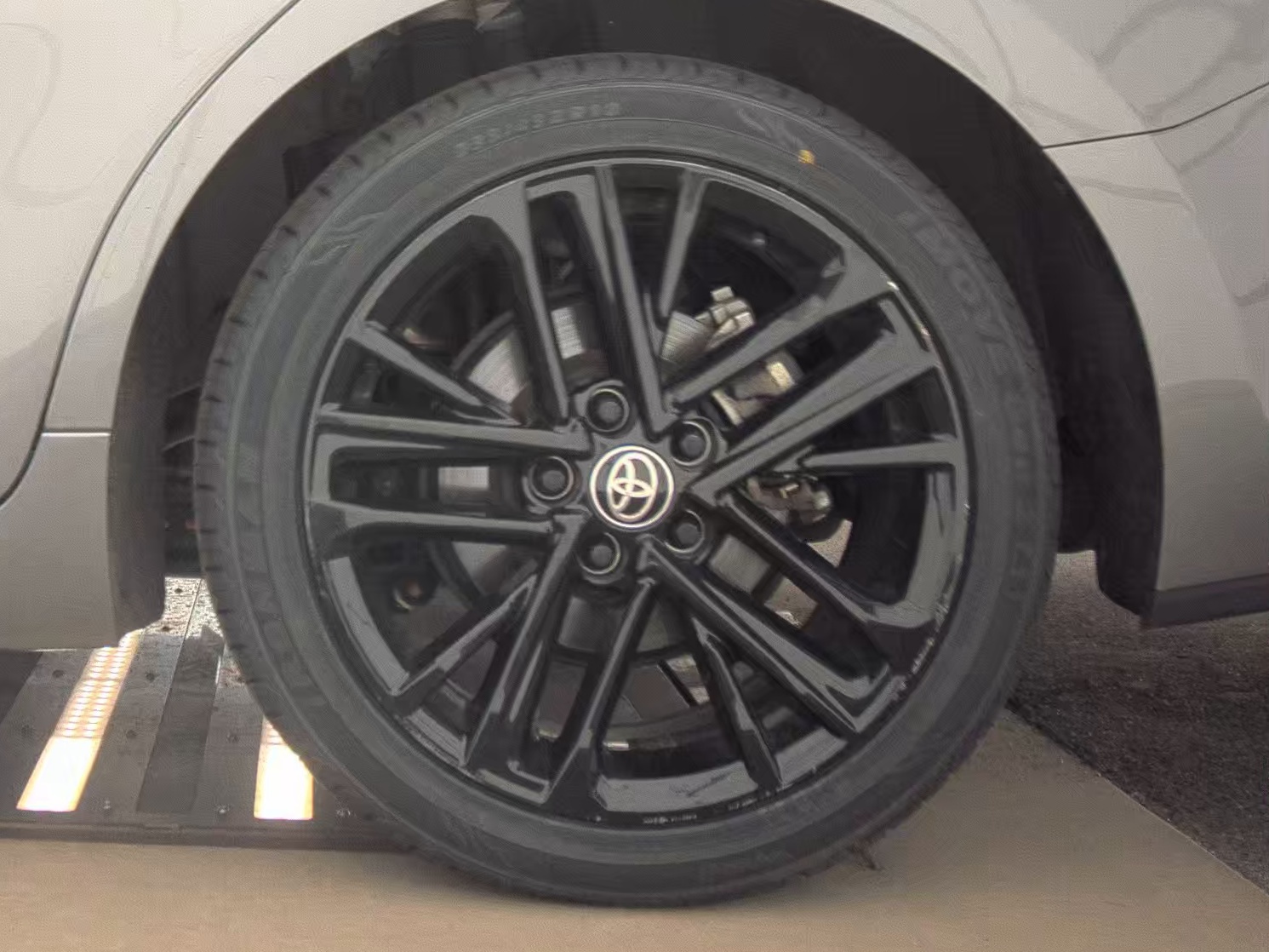 2025 Toyota Camry SE AWD