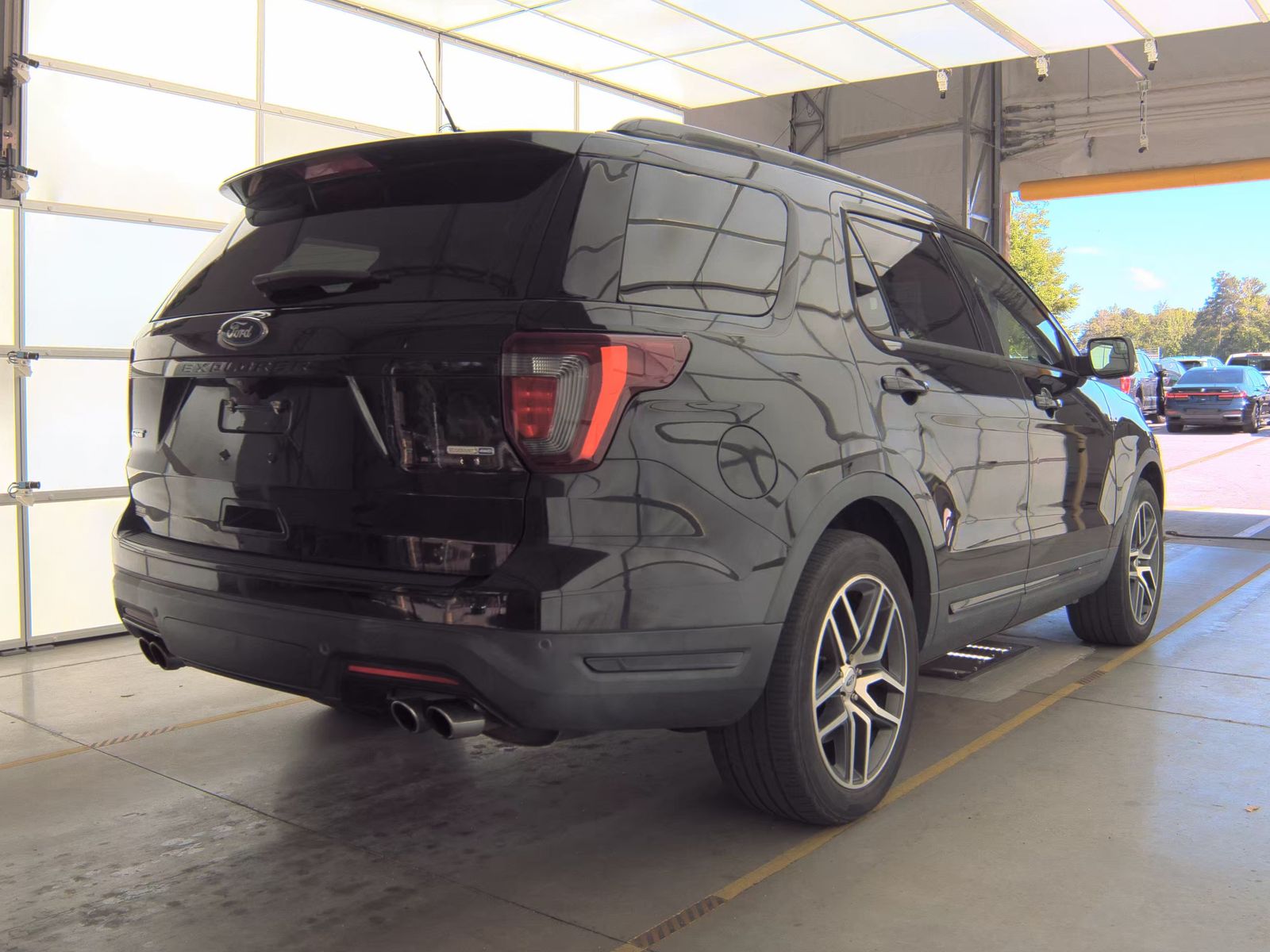FORD EXPLORER - 6