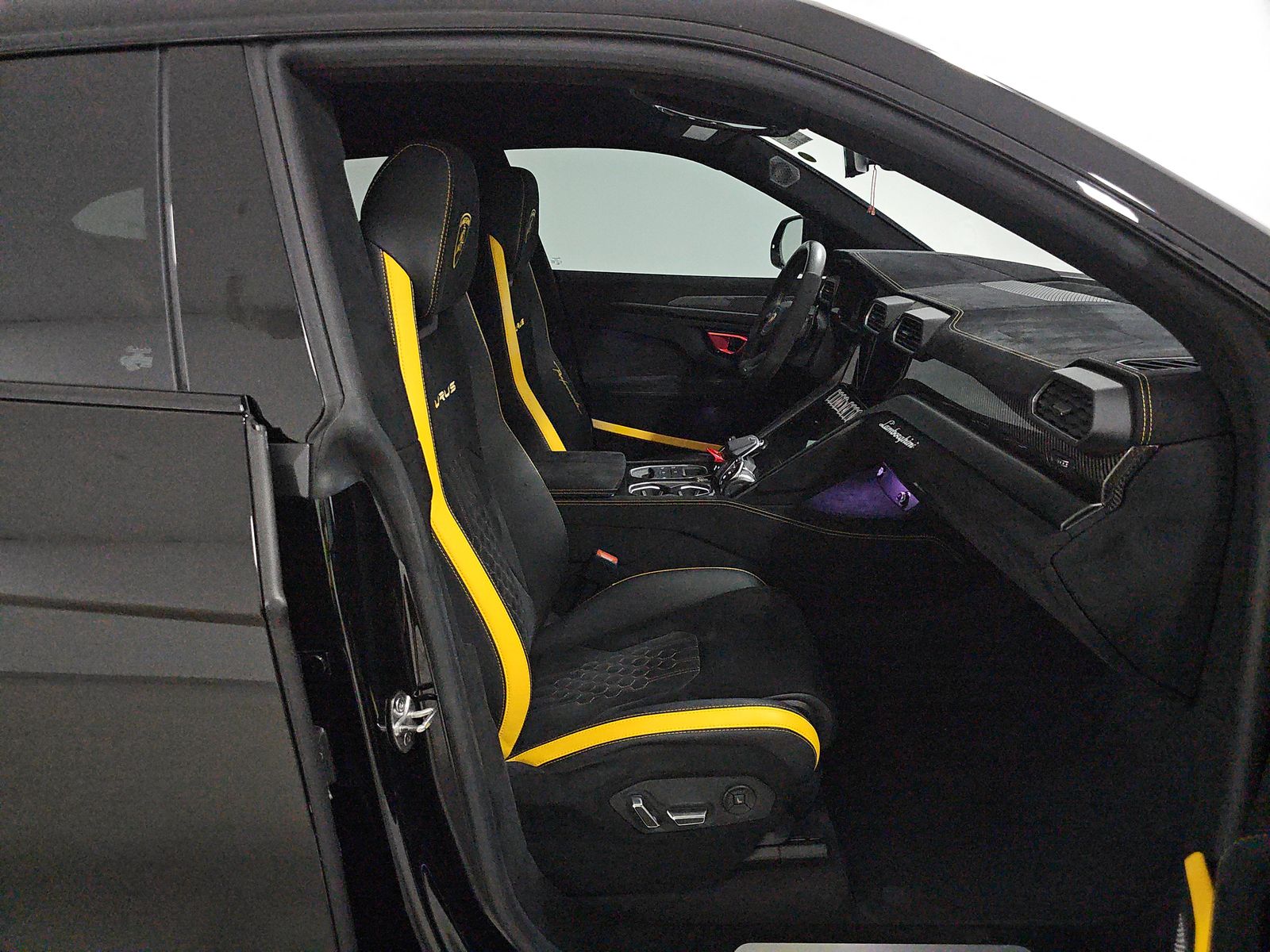 2023 Lamborghini Urus Performante AWD