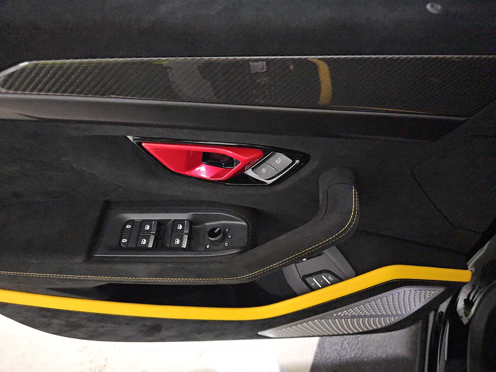 2023 Lamborghini Urus Performante AWD