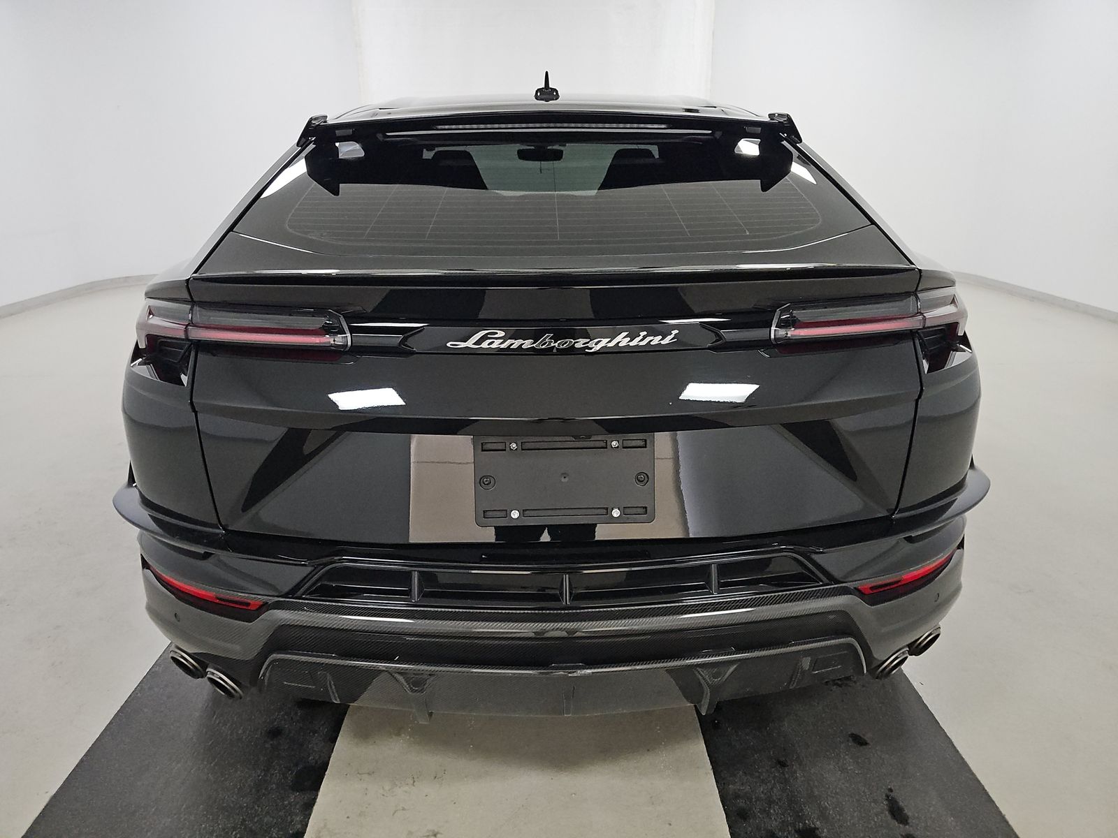 2023 Lamborghini Urus Performante AWD