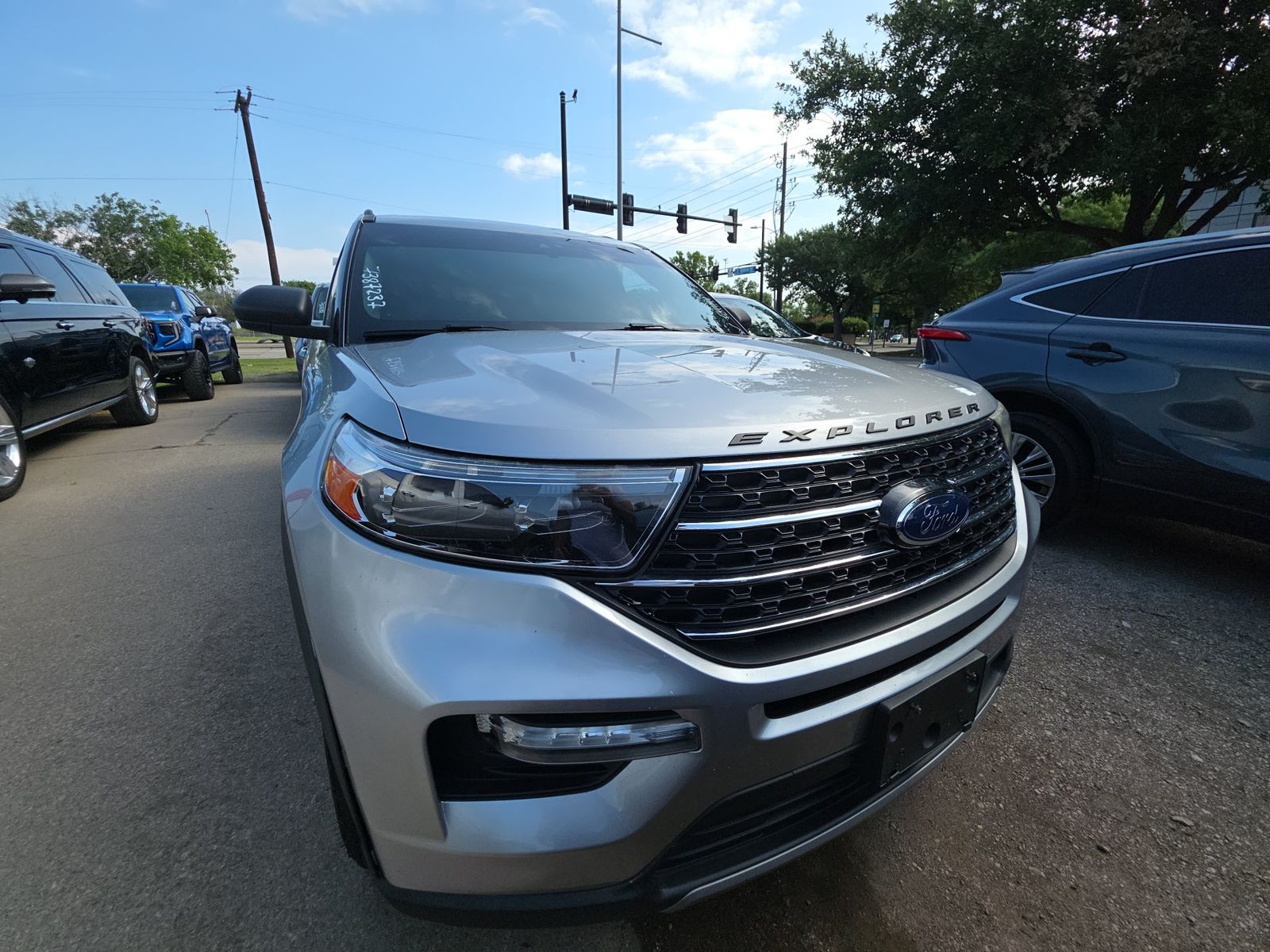 FORD EXPLORER - 4