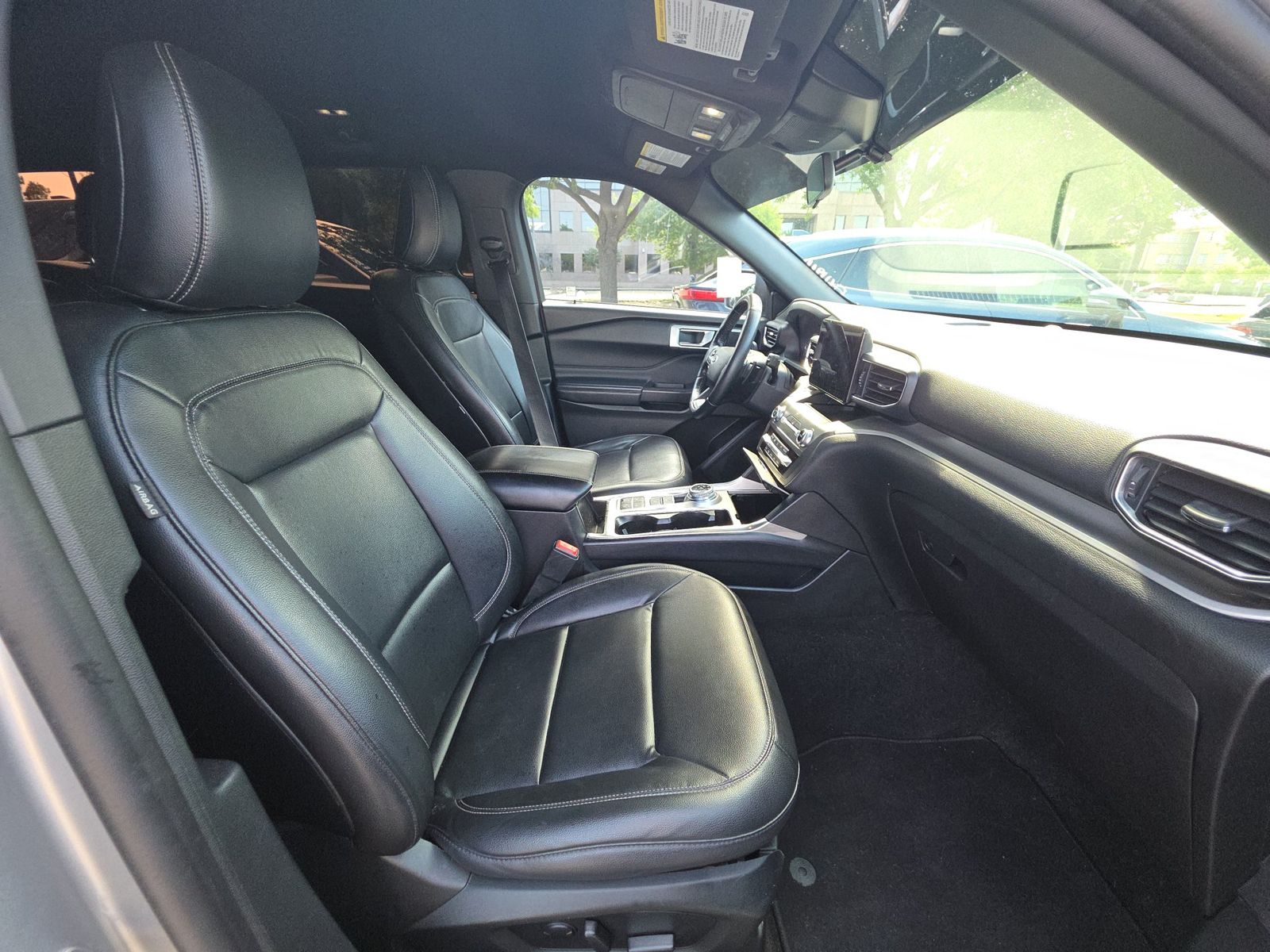 FORD EXPLORER - 9