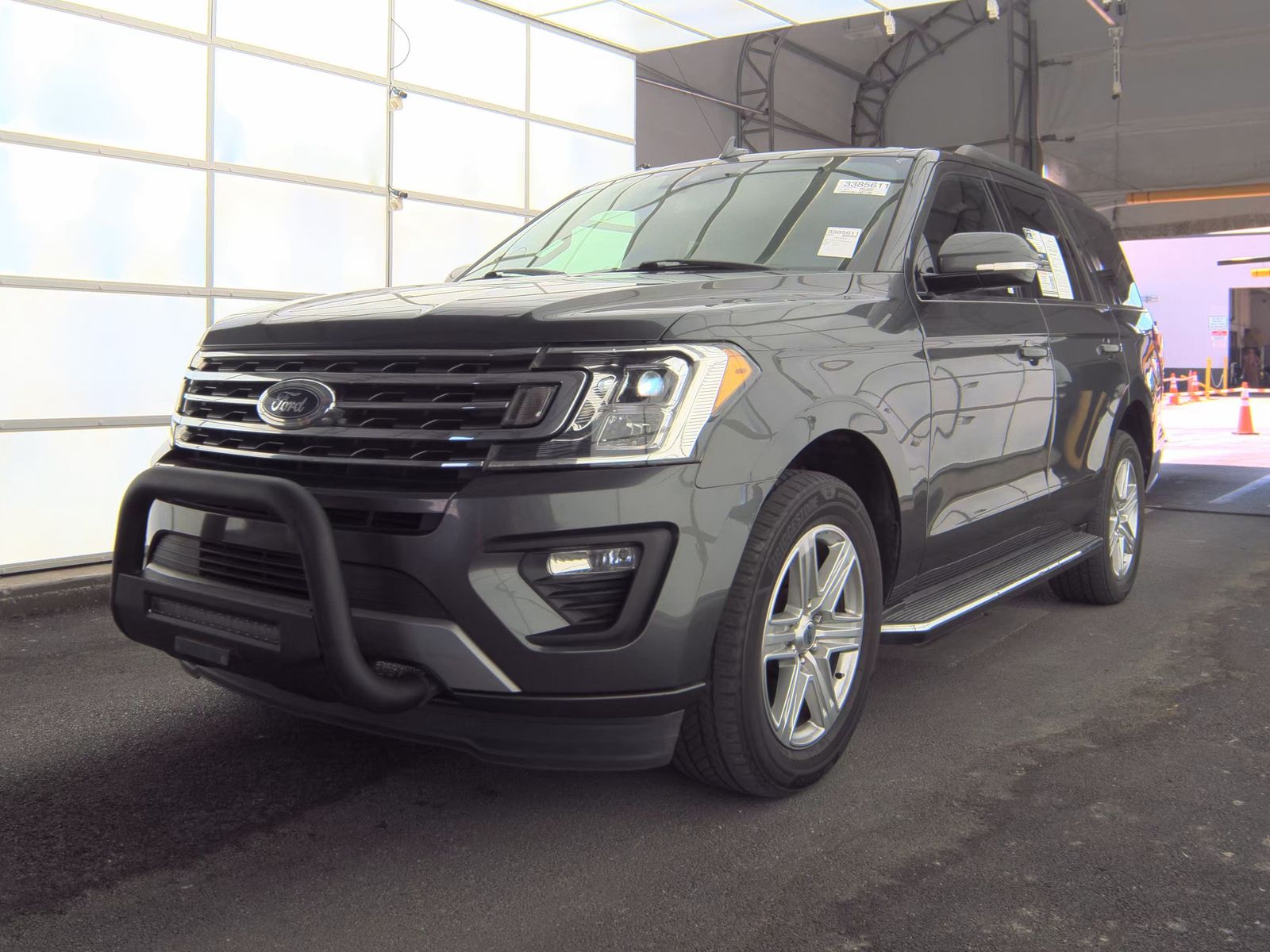 FORD EXPEDITION - 1