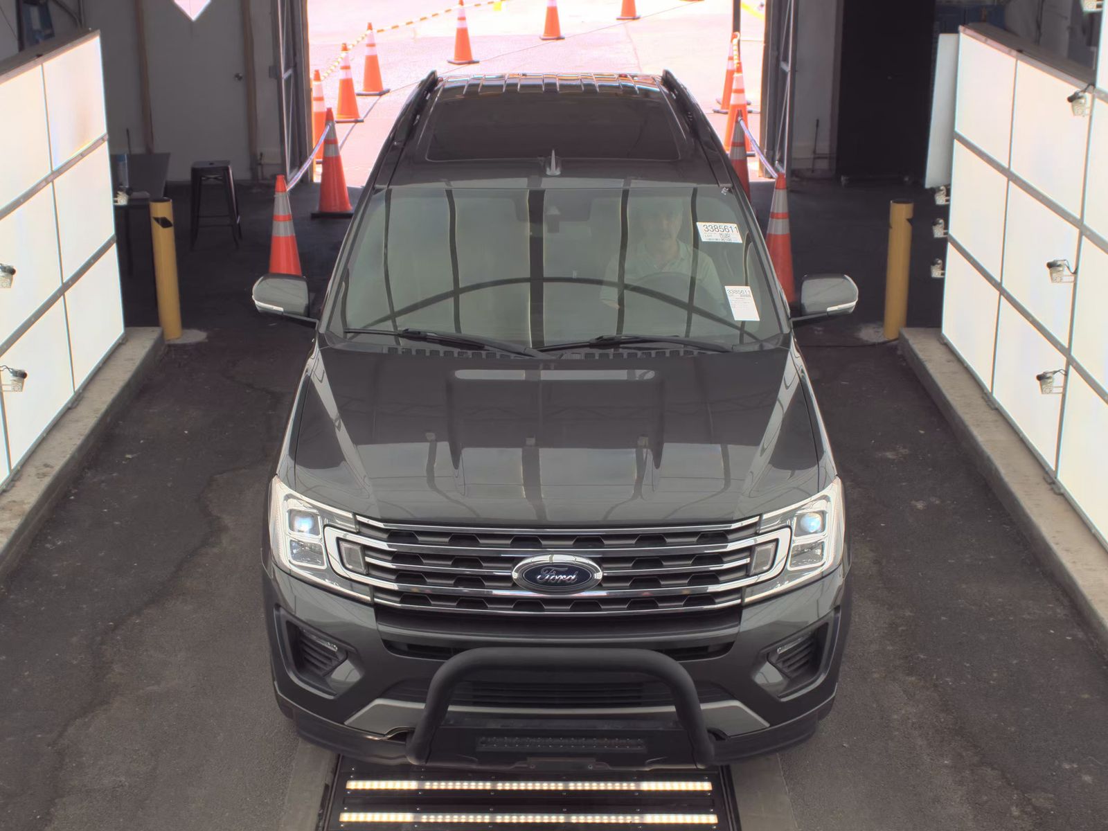 FORD EXPEDITION - 3