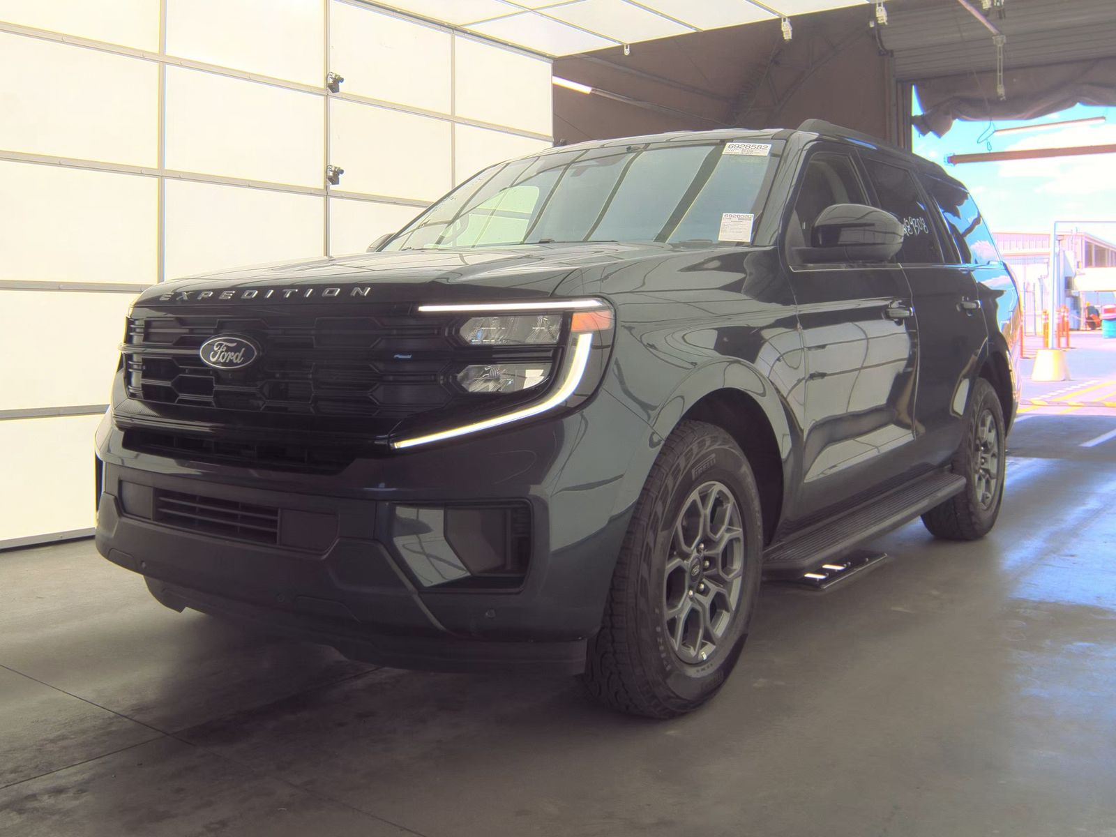 FORD EXPEDITION - 1