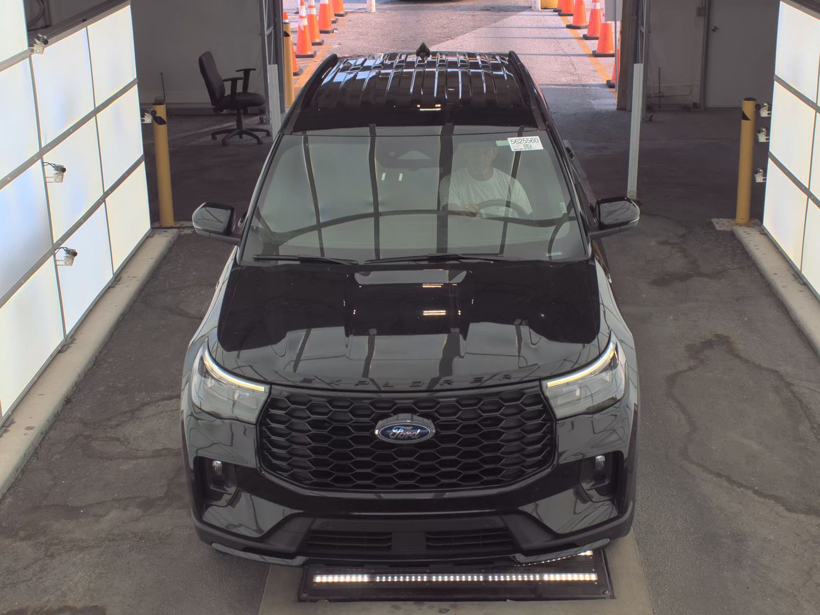 FORD EXPLORER - 3
