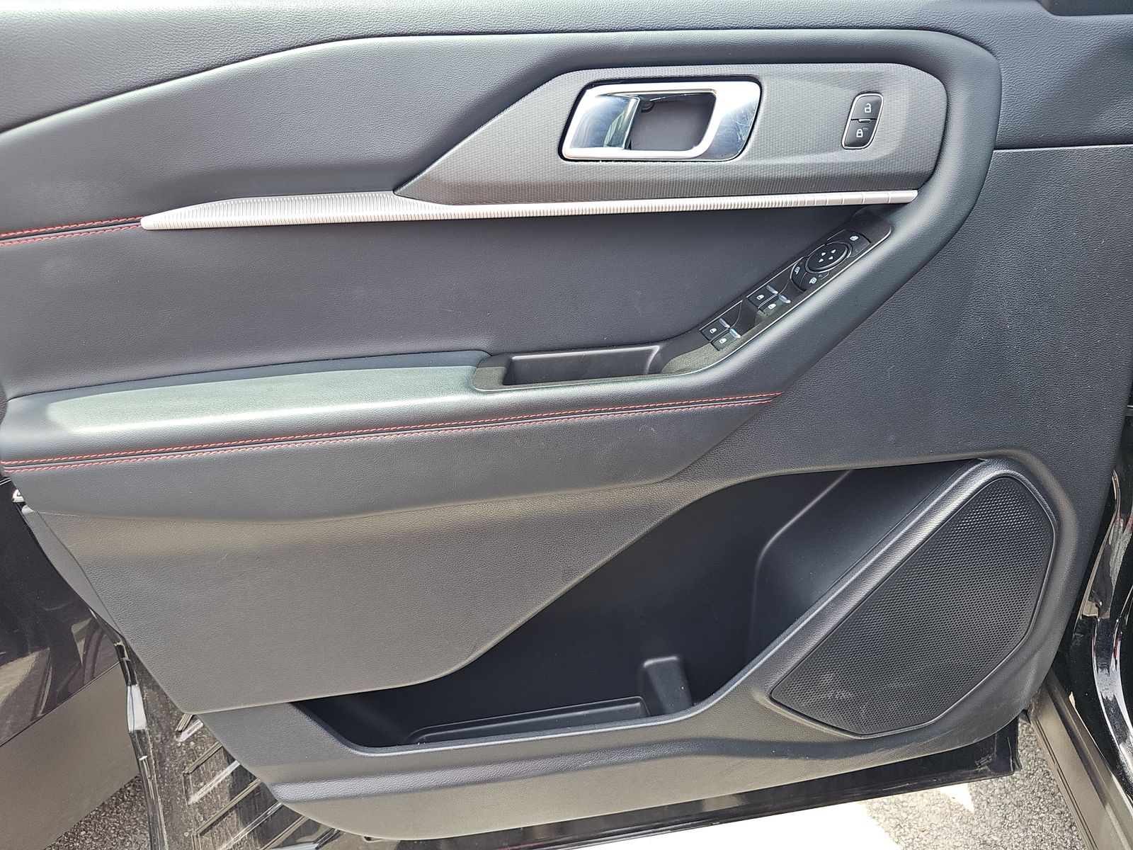 FORD EXPLORER - 10