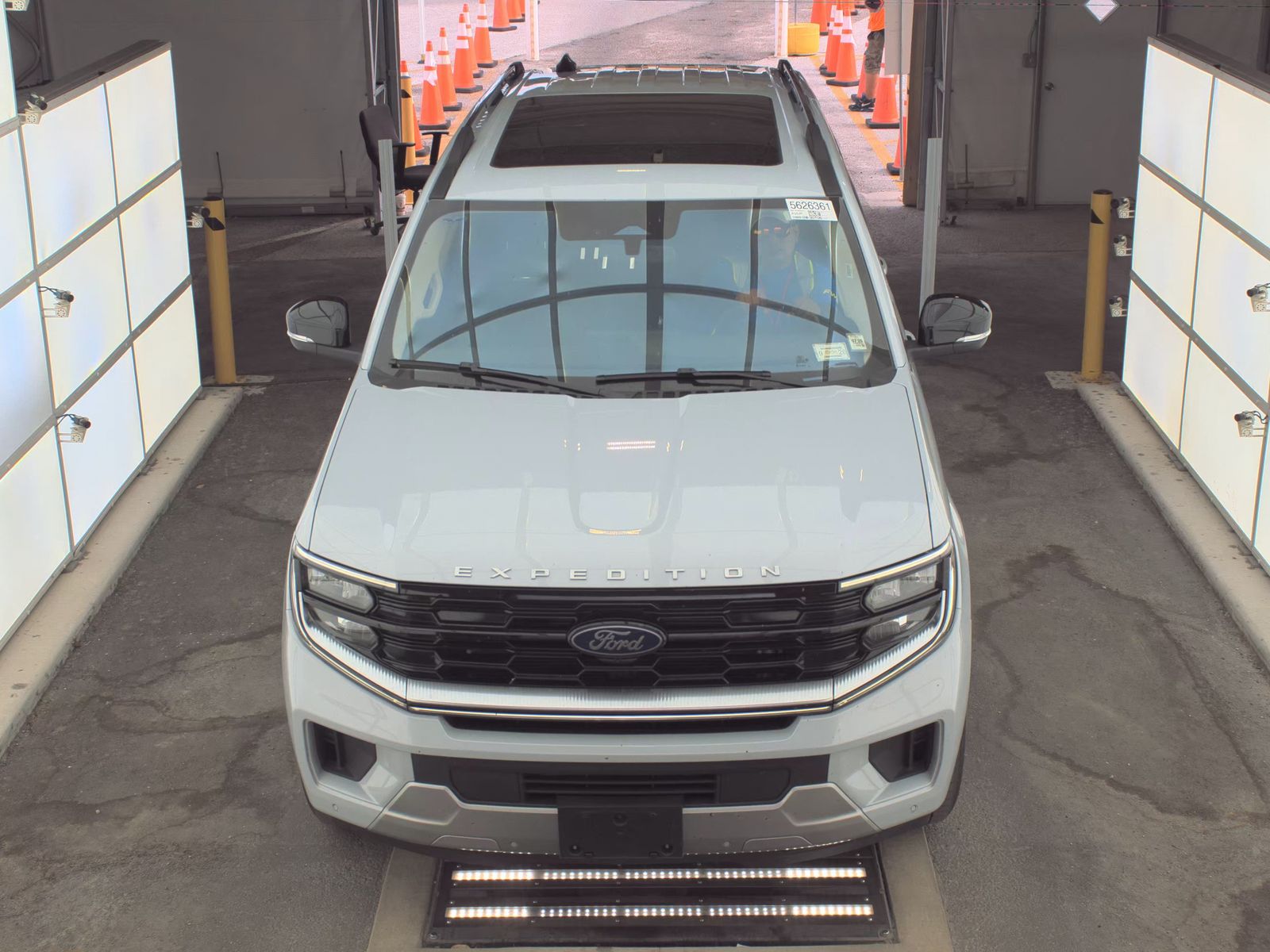 FORD EXPEDITION - 3