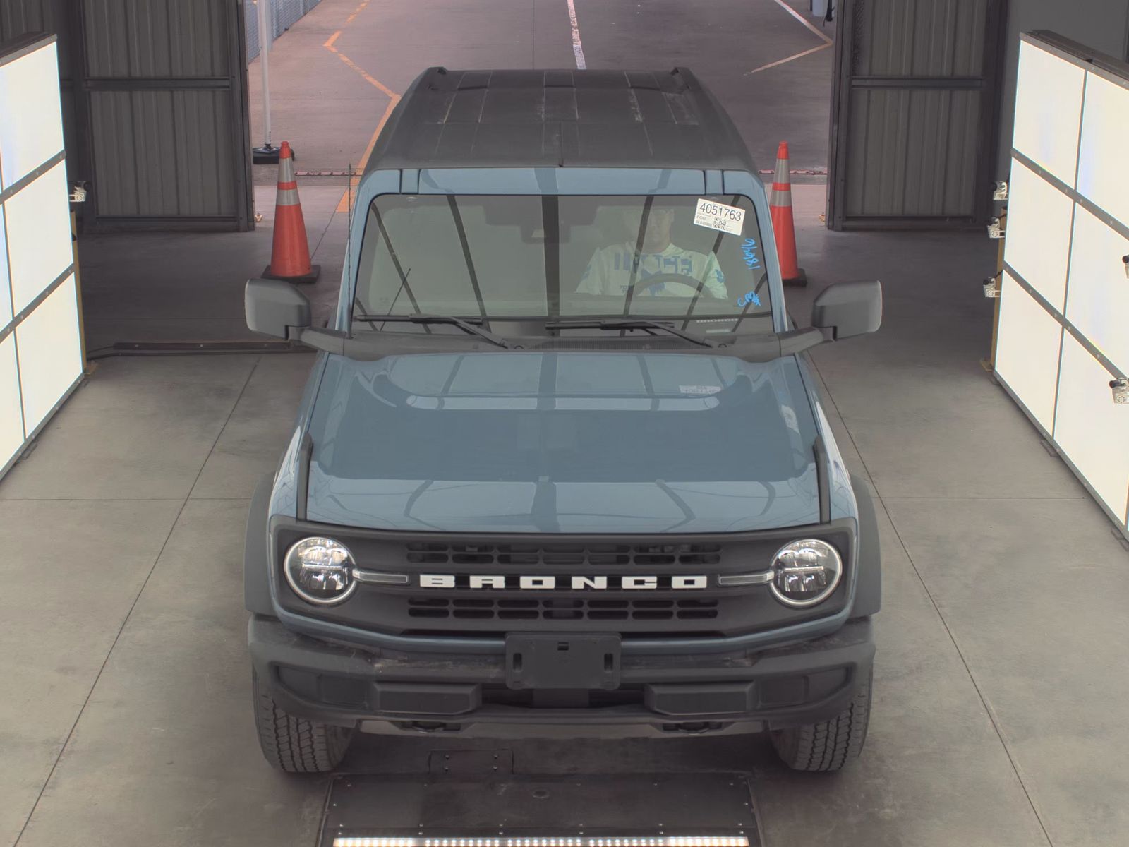 FORD BRONCO - 3