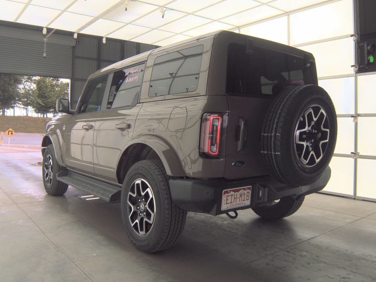 FORD BRONCO - 9