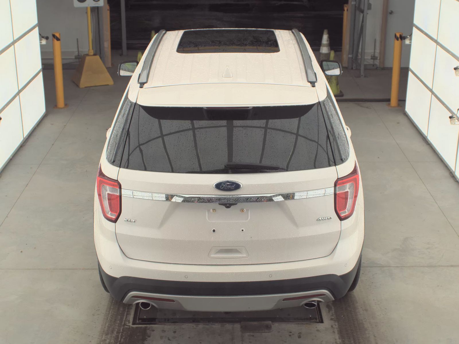 FORD EXPLORER - 7