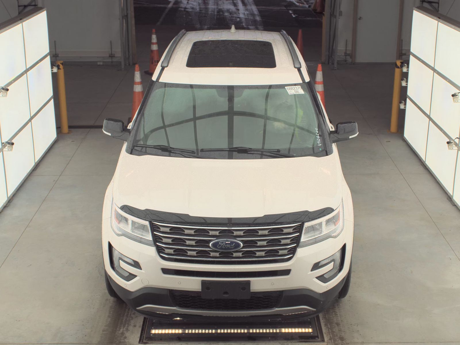 FORD EXPLORER - 3