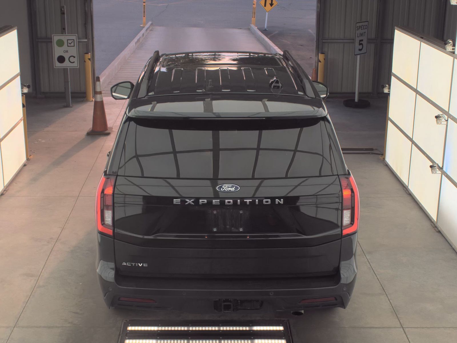 FORD EXPEDITION - 7