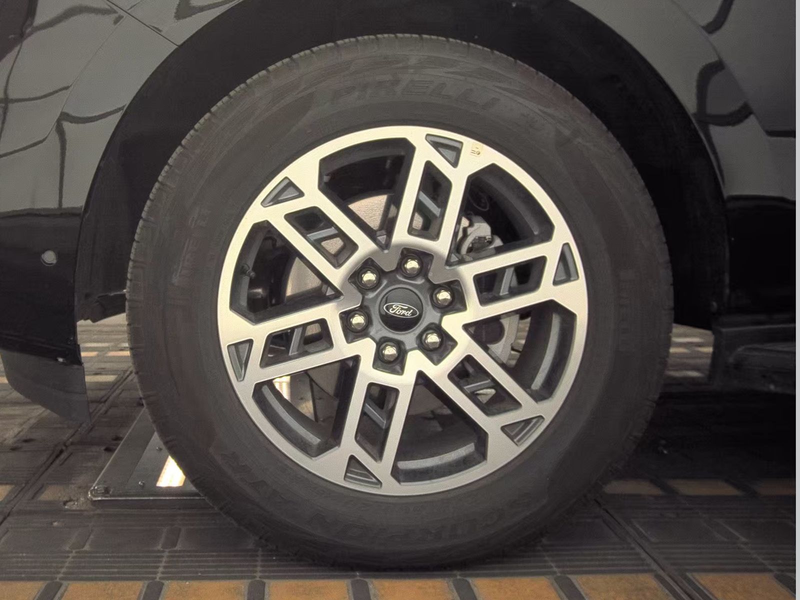 FORD EXPEDITION - 10