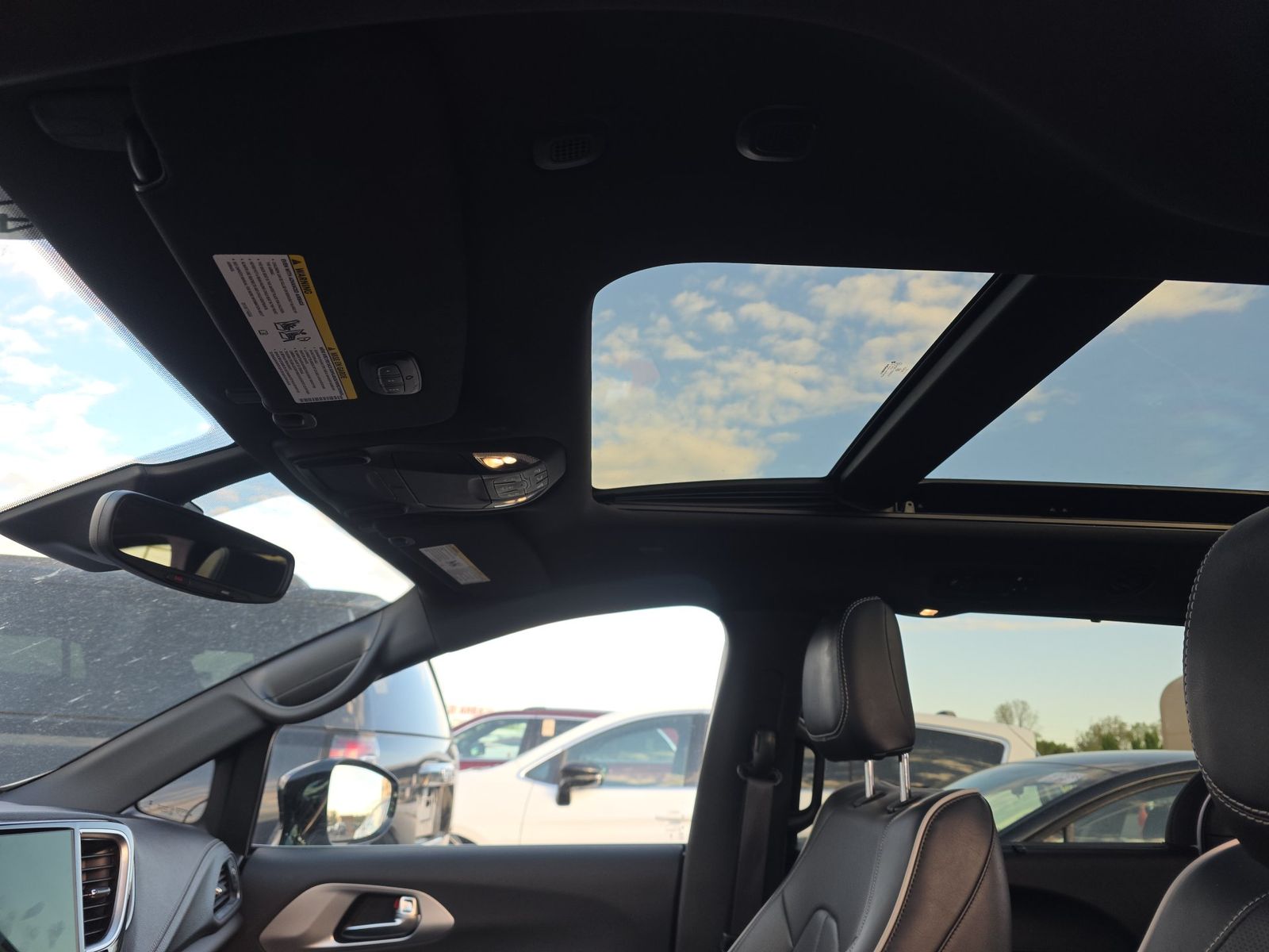 2026 Chrysler Pacifica Limited FWD