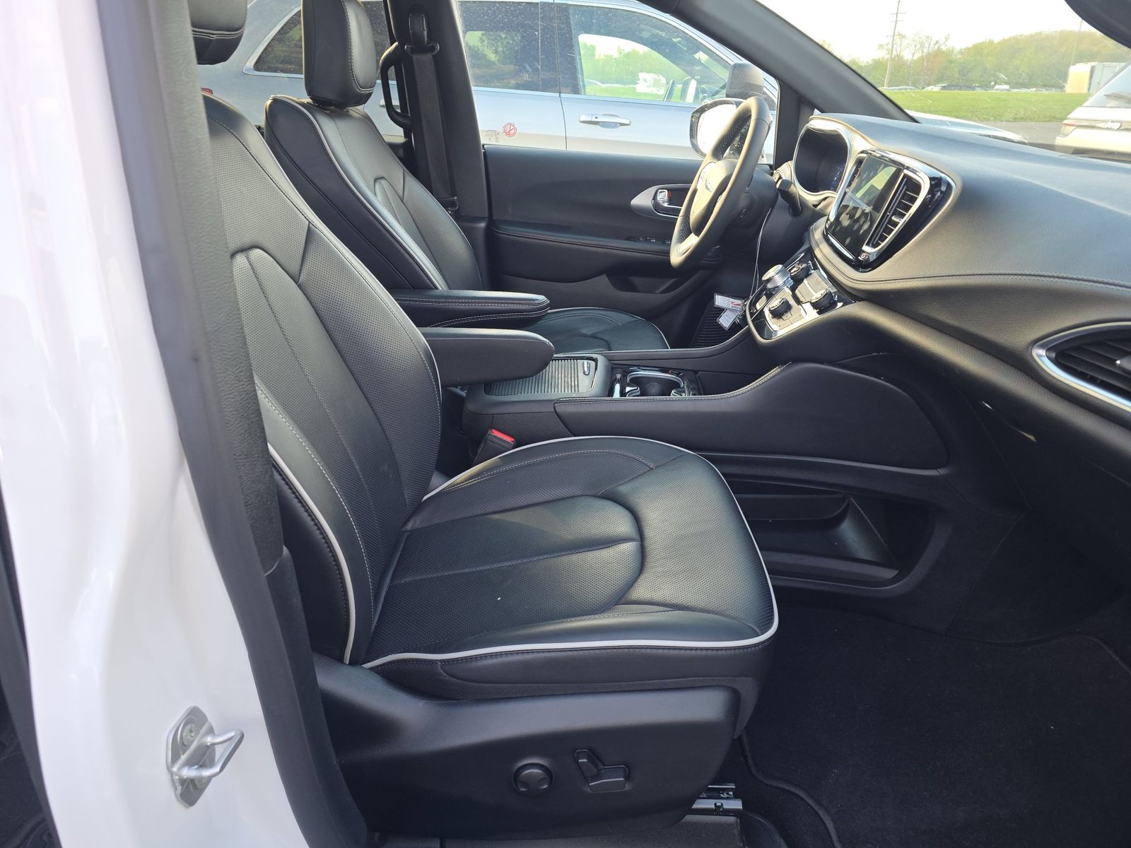 2026 Chrysler Pacifica Limited FWD