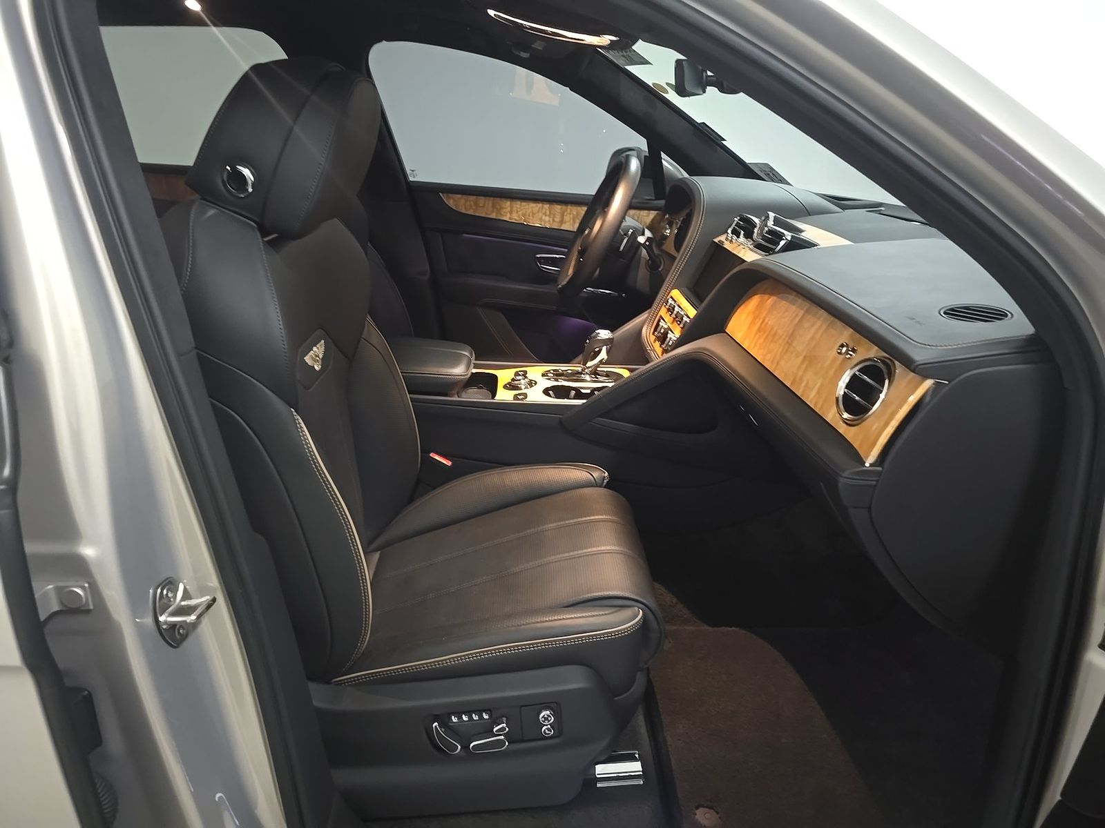 2022 Bentley Bentayga V8 AWD