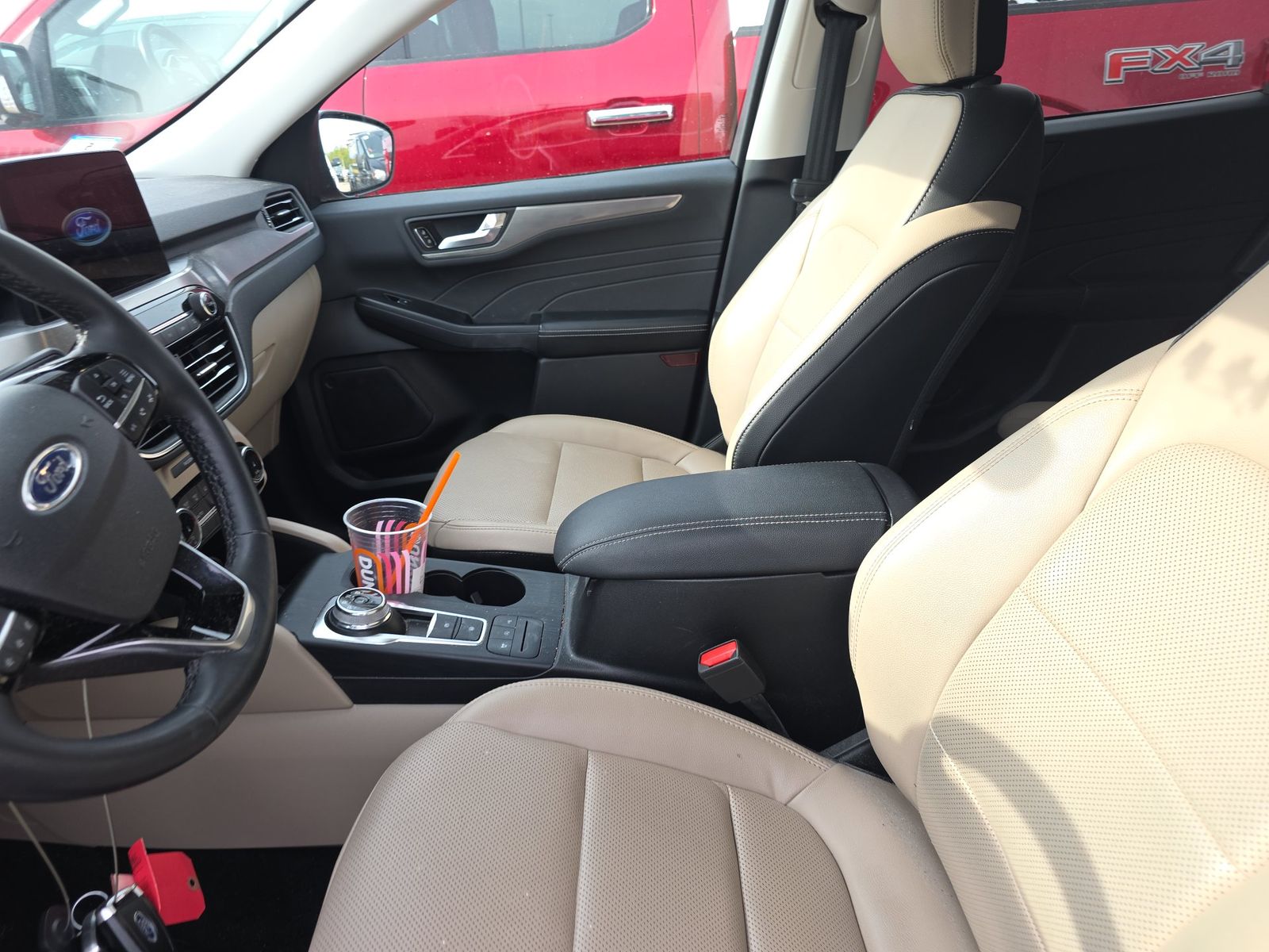 FORD ESCAPE - 8