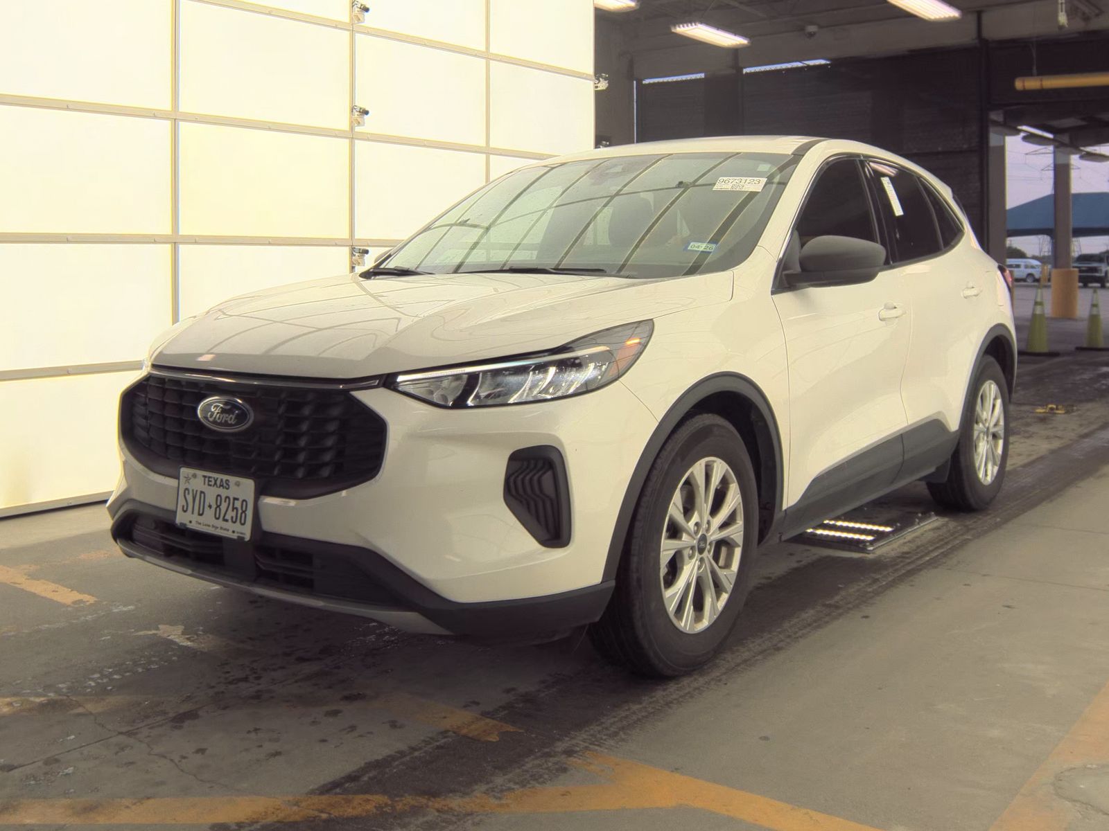 FORD ESCAPE - 1