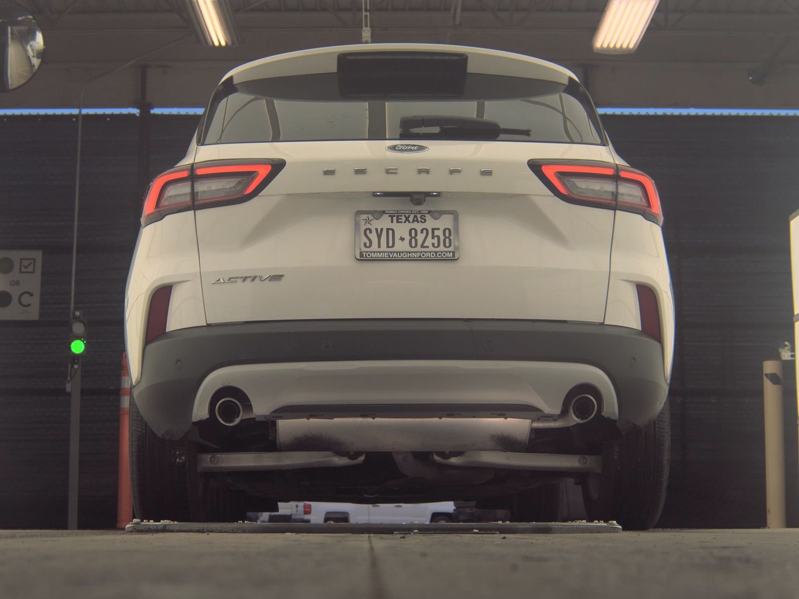 FORD ESCAPE - 8