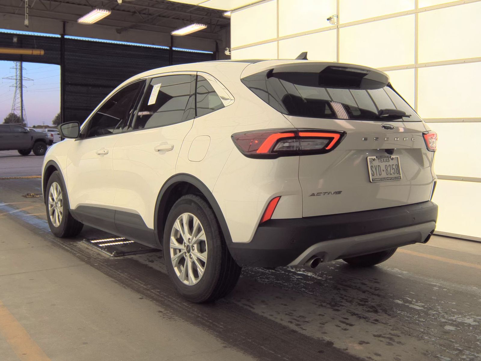 FORD ESCAPE - 9