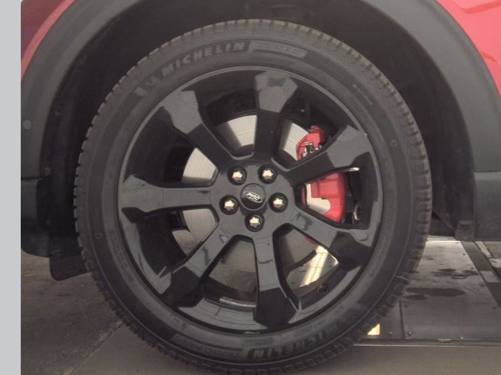 FORD EXPLORER - 10