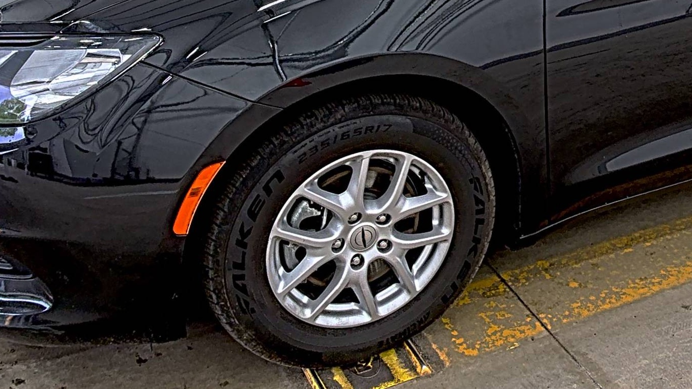 CHRYSLER VOYAGER - 8