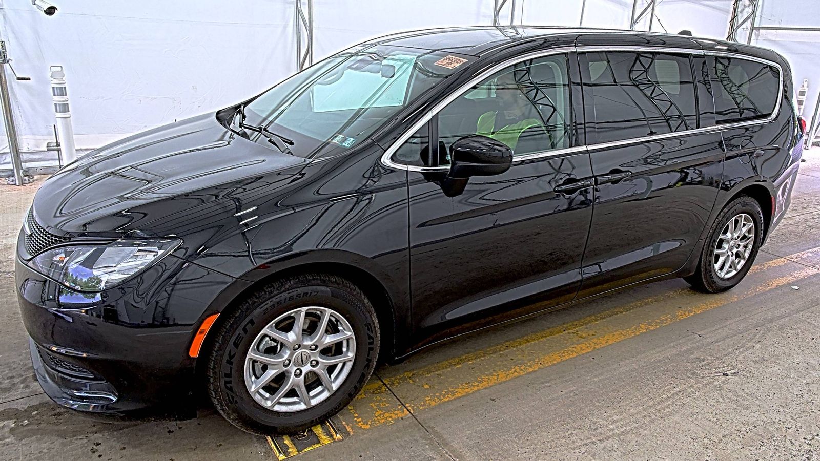 CHRYSLER VOYAGER - 1