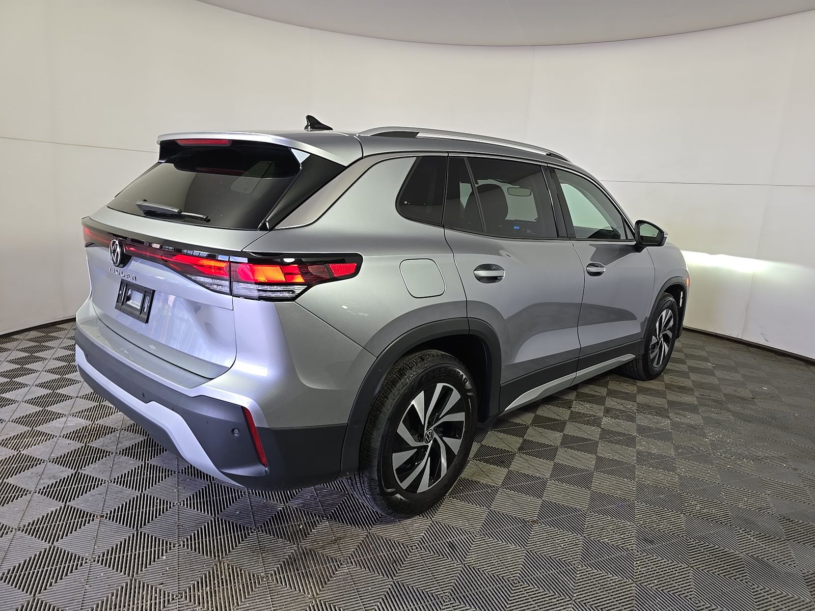 2025 Volkswagen Tiguan 2.0T S FWD