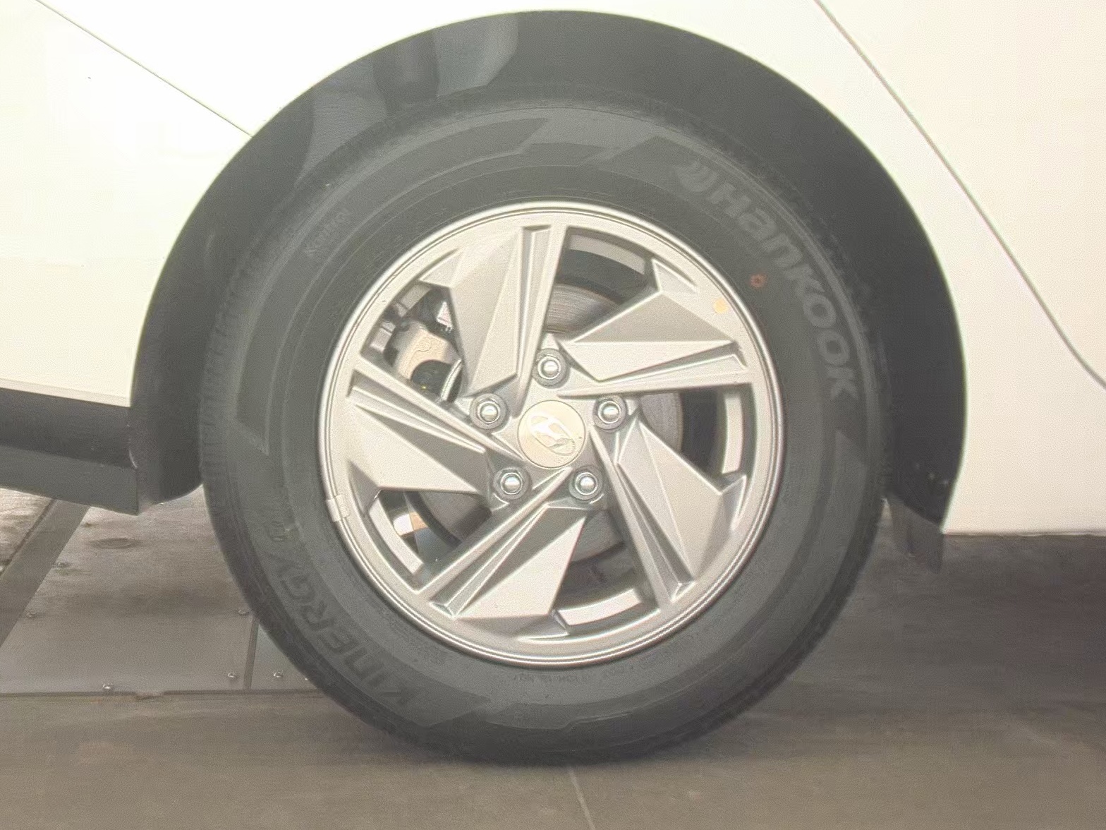 2026 Hyundai Elantra SE FWD