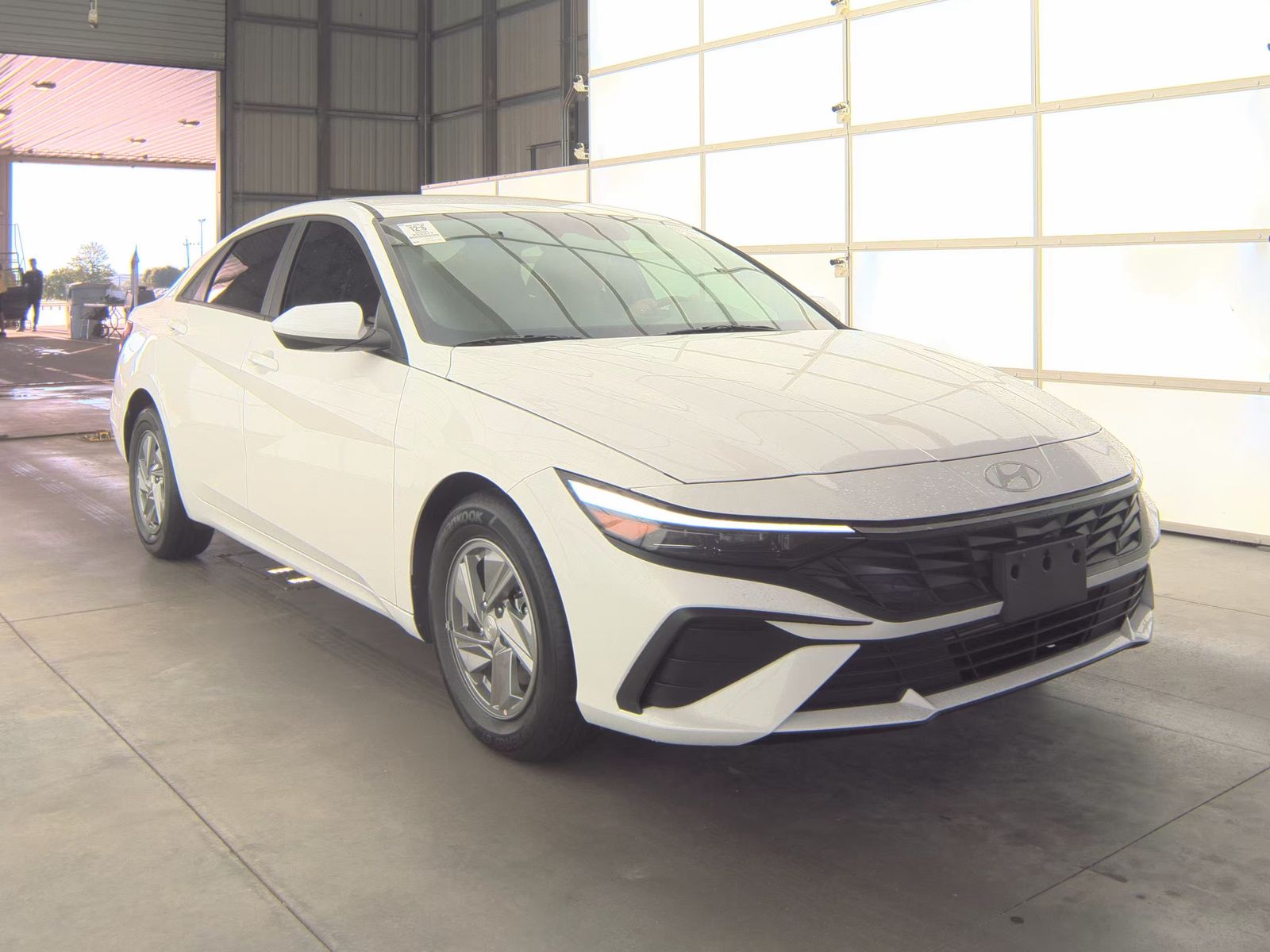 2026 Hyundai Elantra SE FWD