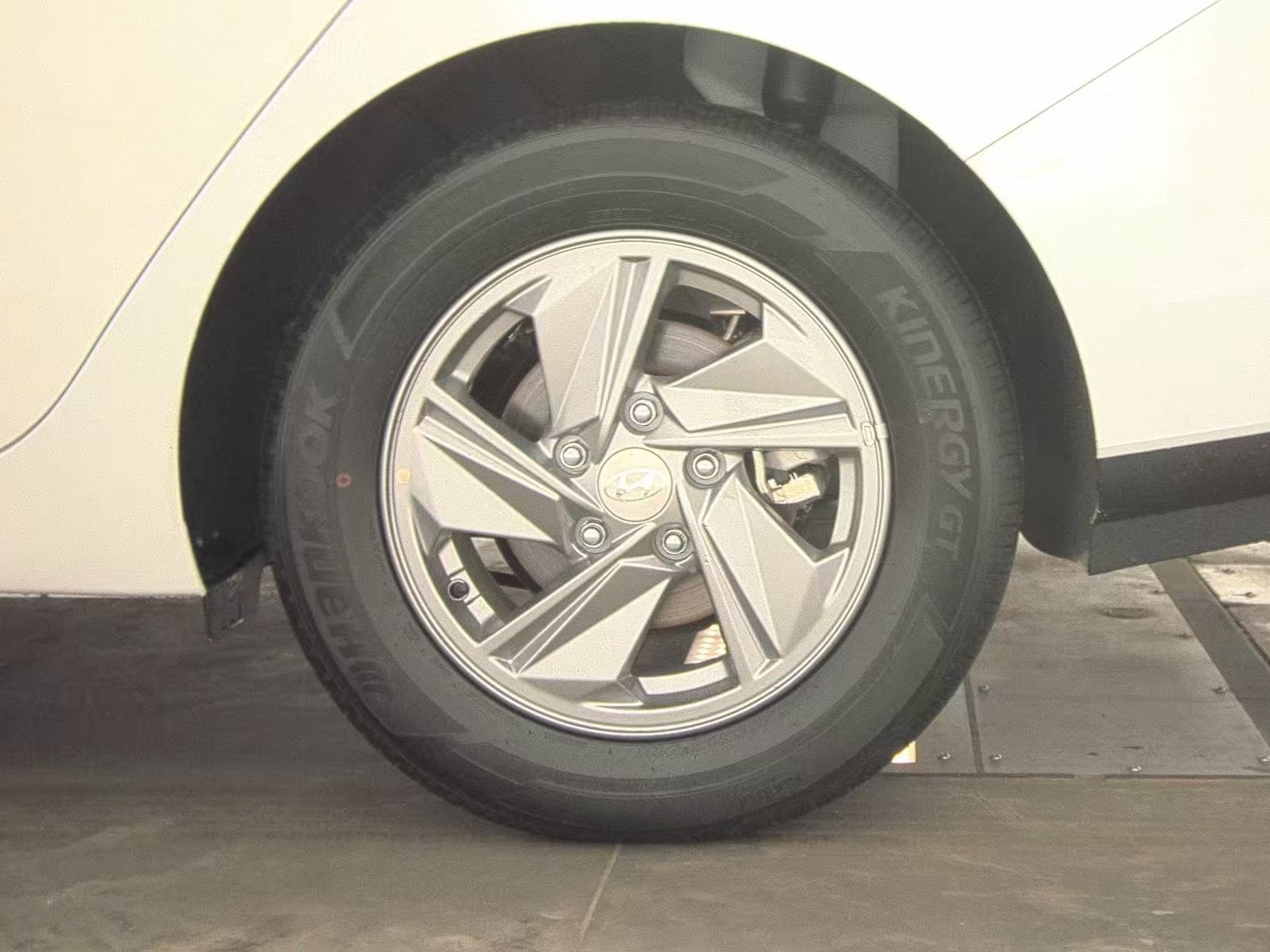 2026 Hyundai Elantra SE FWD