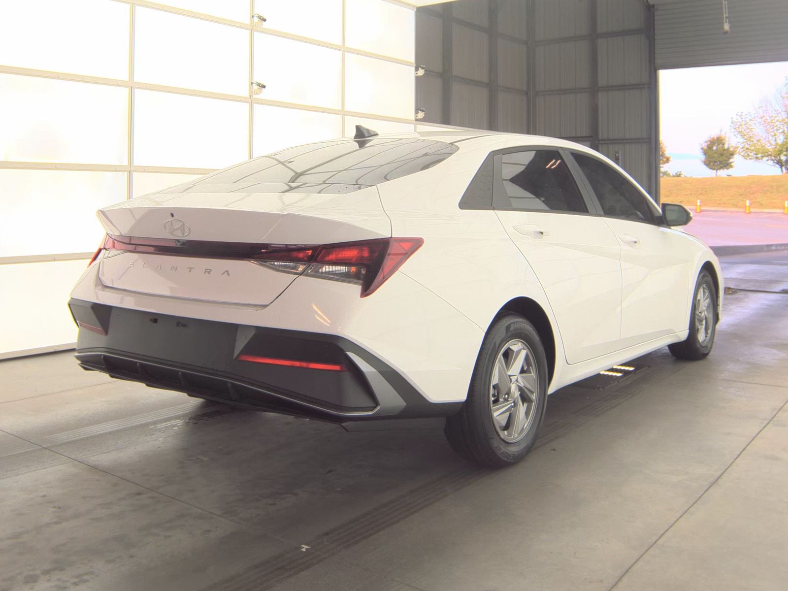 2026 Hyundai Elantra SE FWD