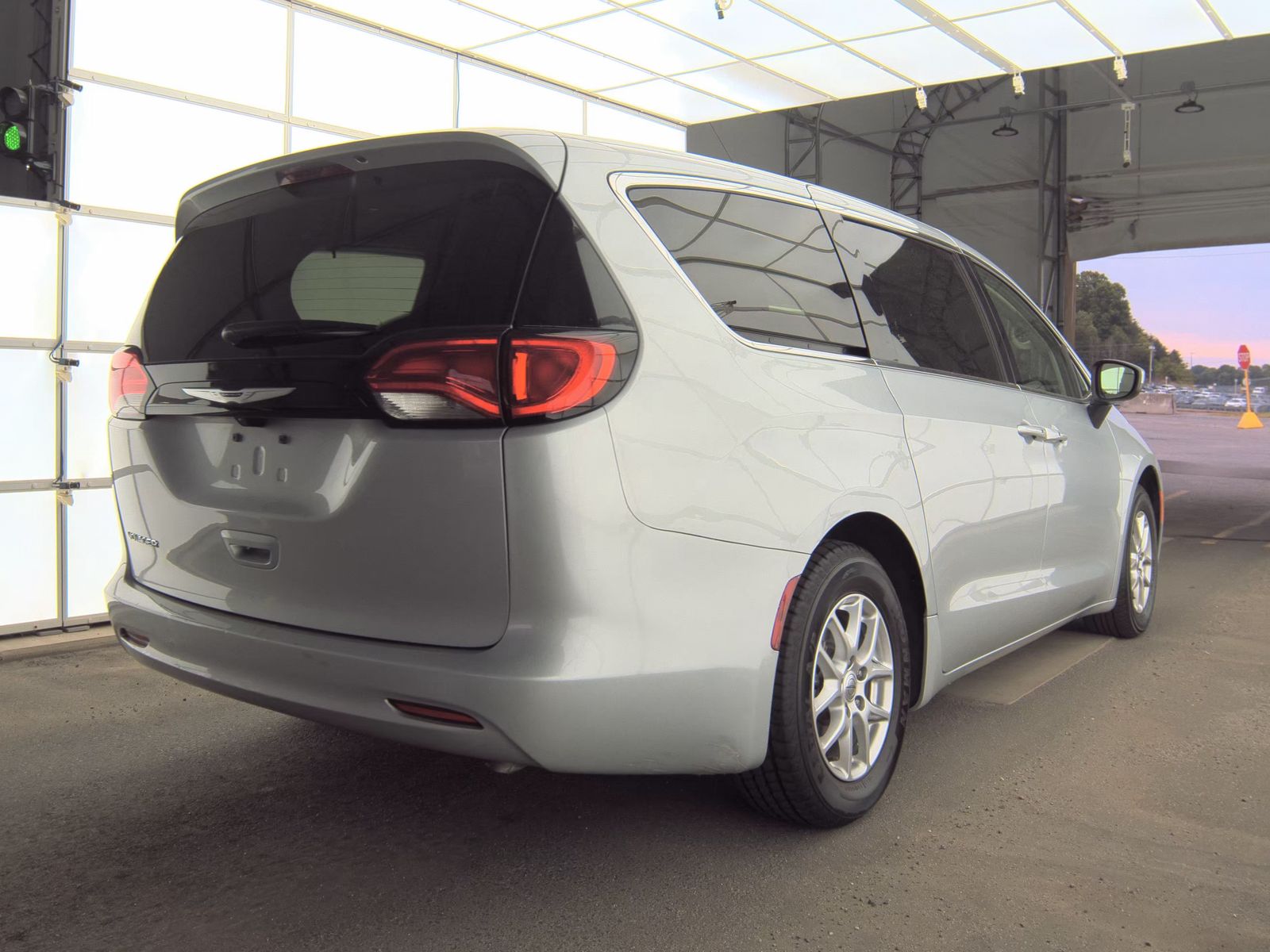 CHRYSLER VOYAGER - 6