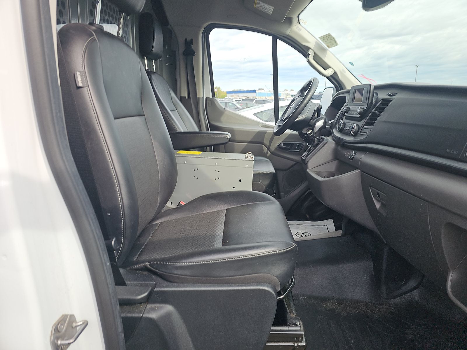 FORD TRANSIT 250 - 9