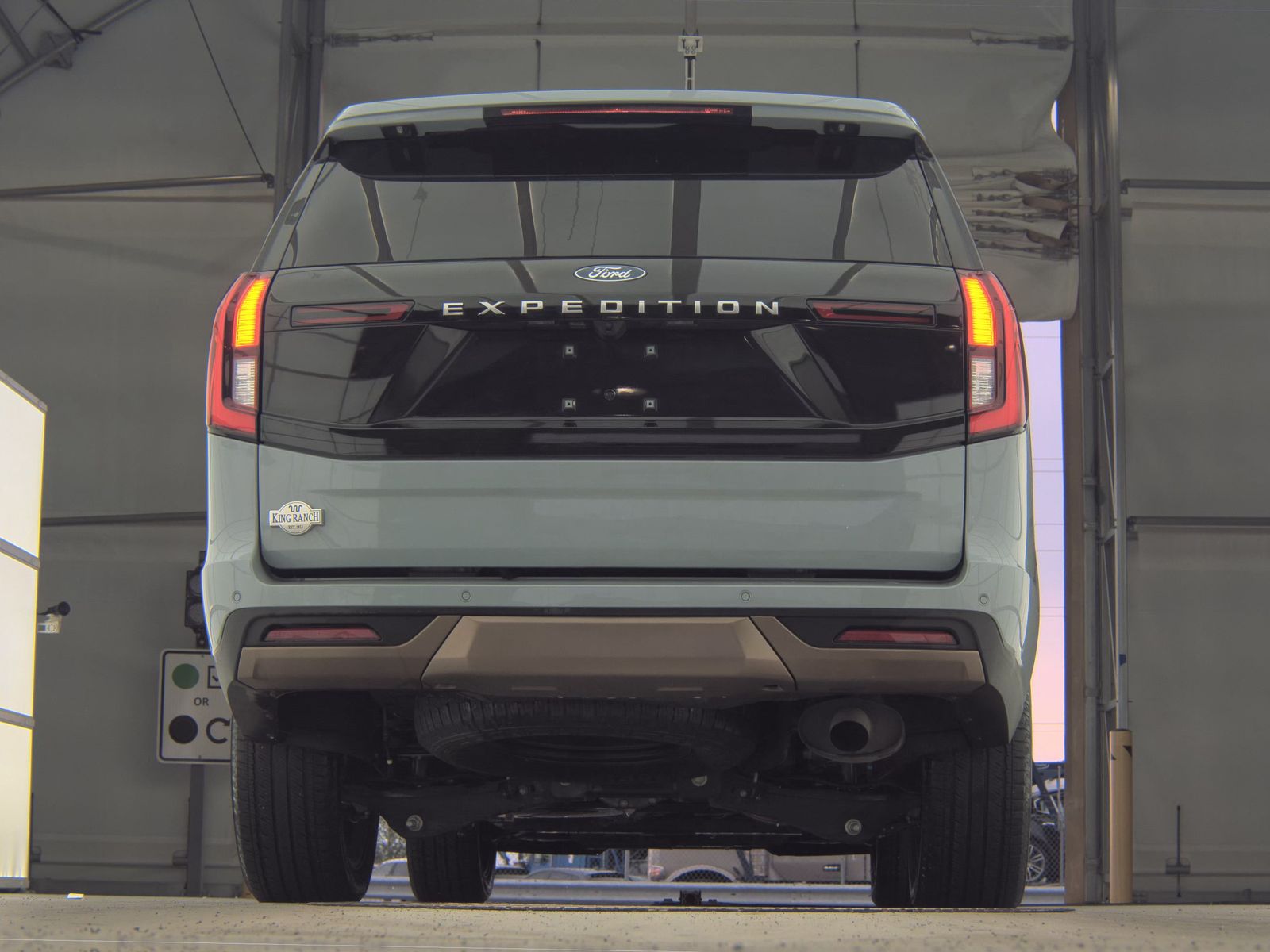 FORD EXPEDITION - 8
