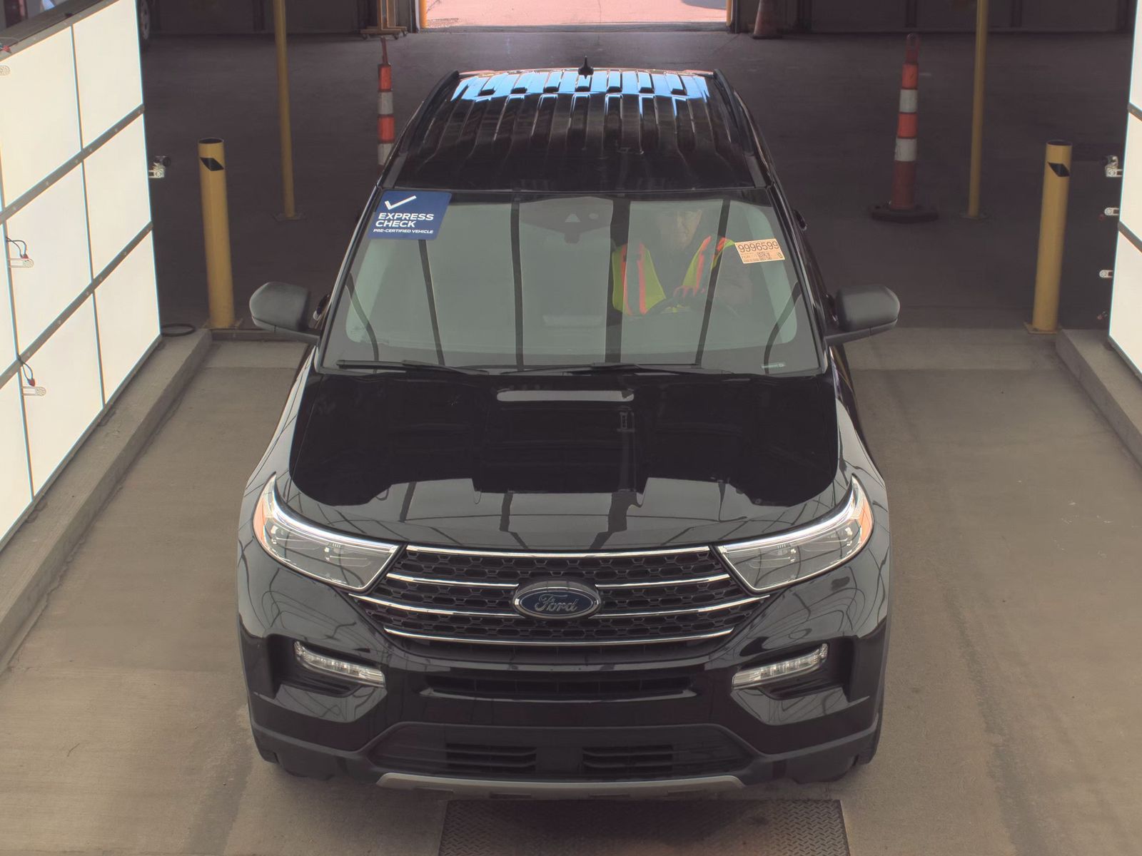 FORD EXPLORER - 3