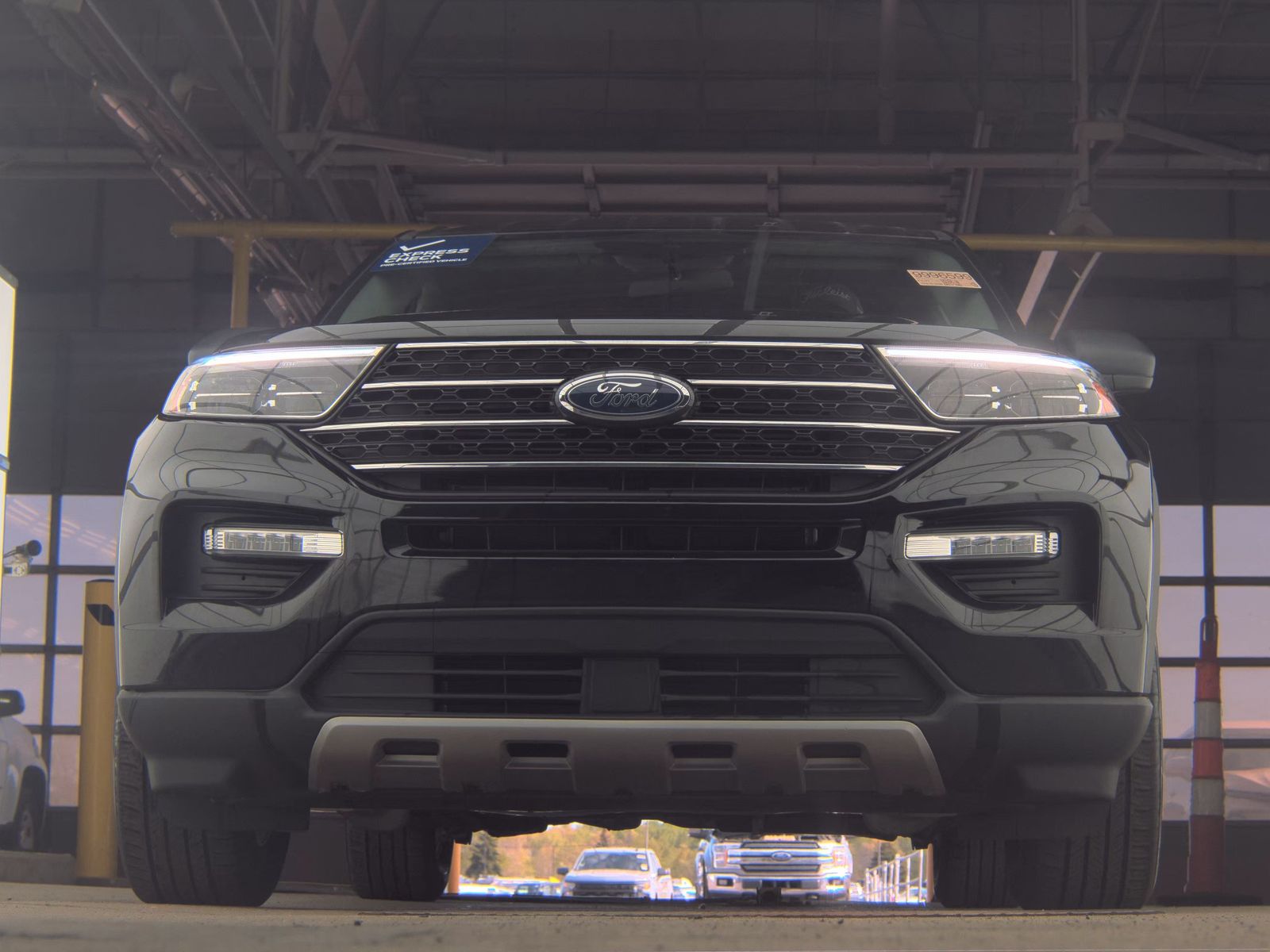 FORD EXPLORER - 4