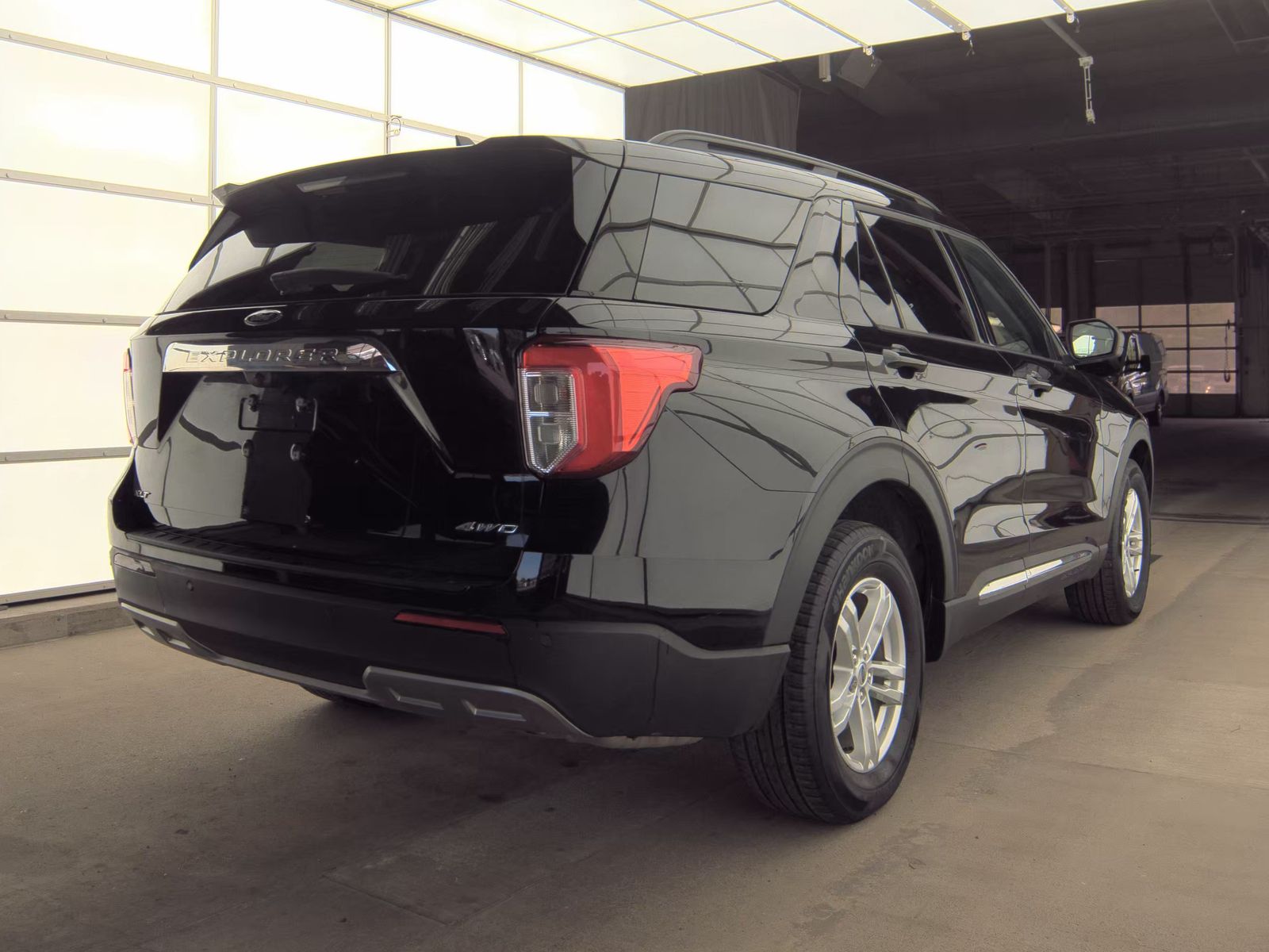 FORD EXPLORER - 6