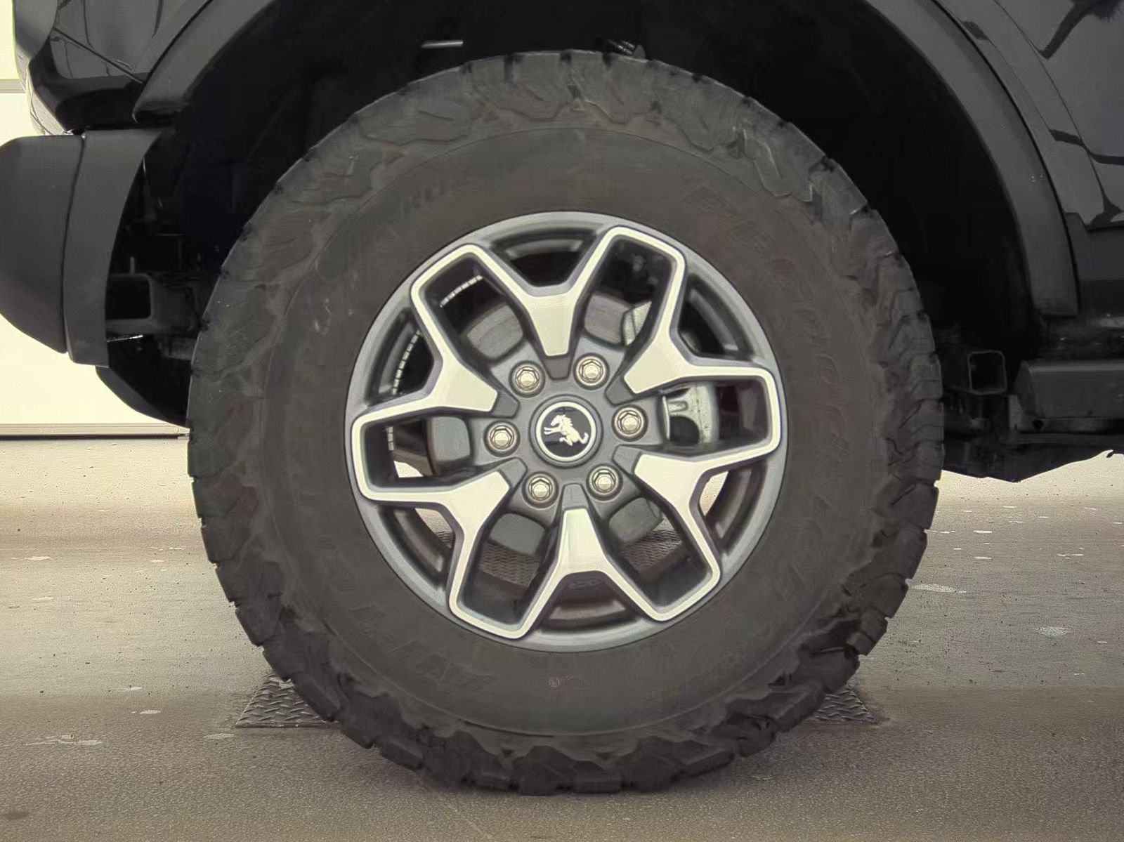 FORD BRONCO - 10
