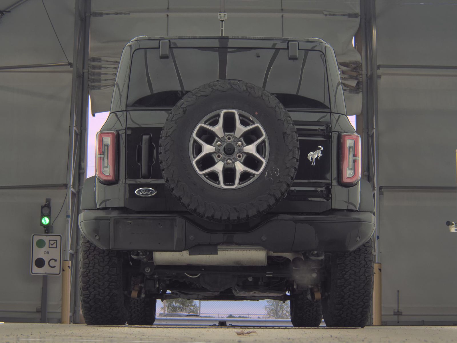 FORD BRONCO - 8