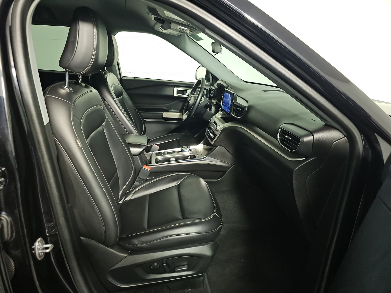 FORD EXPLORER - 9