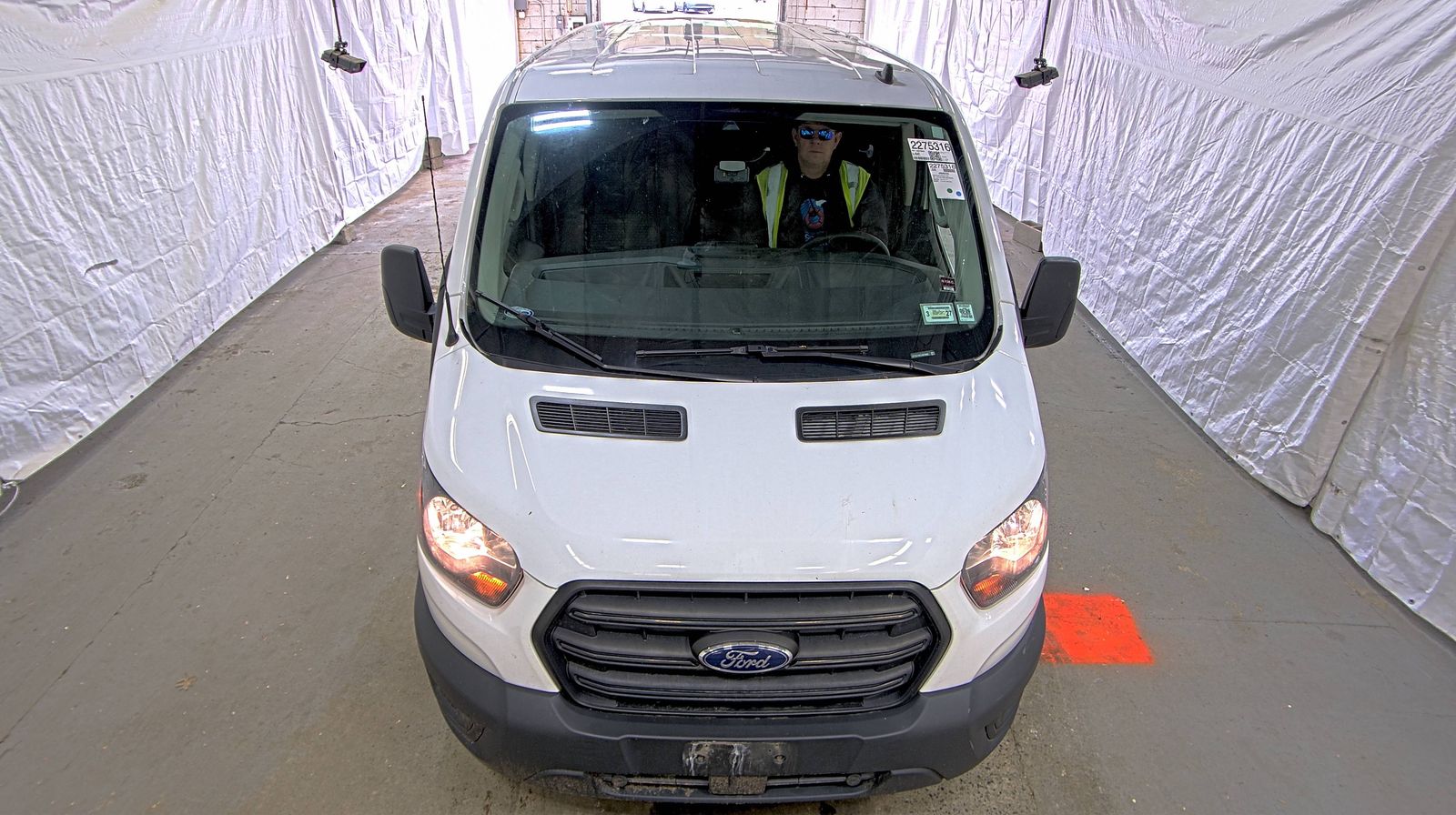 FORD TRANSIT 150 - 3