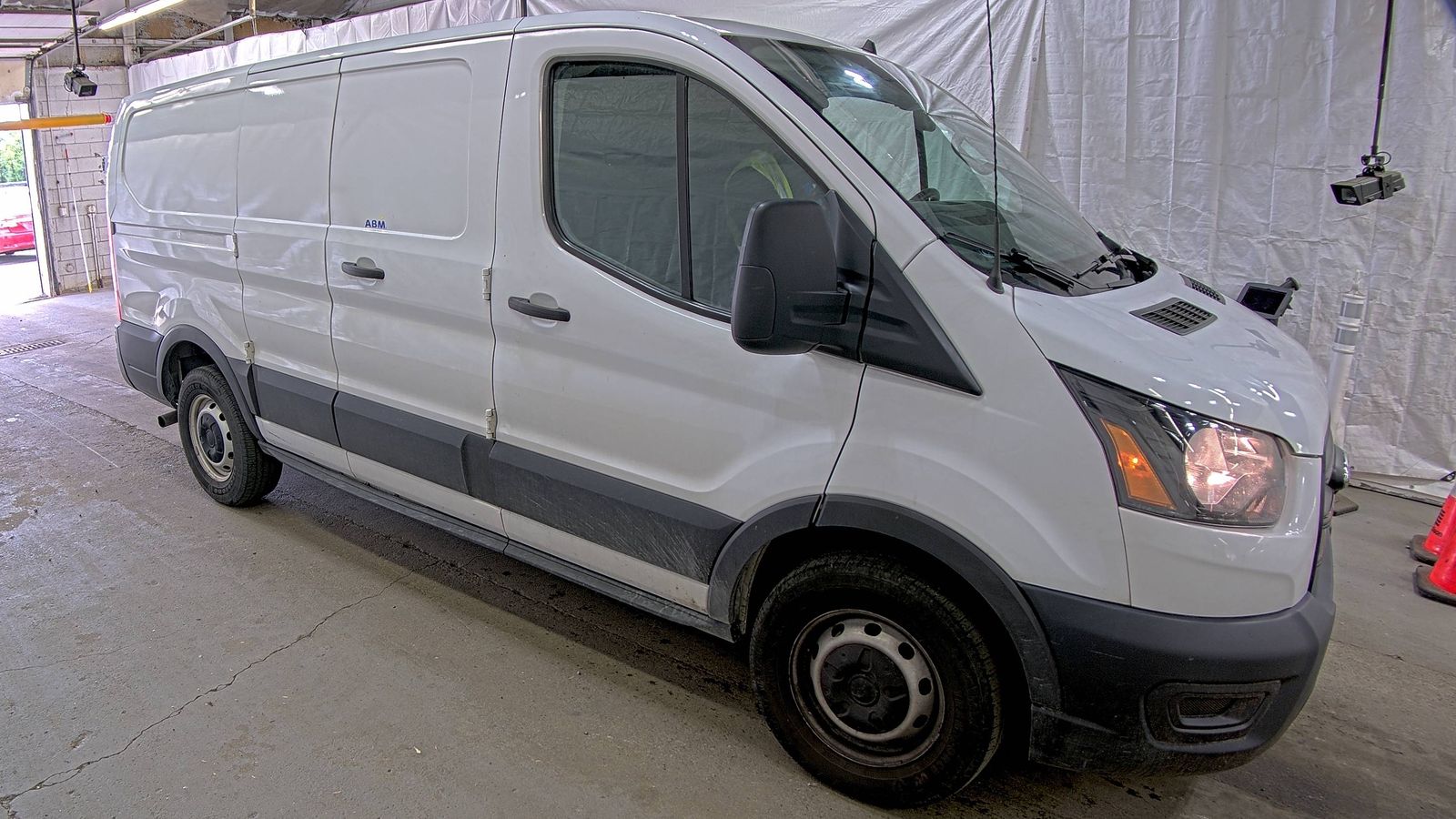 FORD TRANSIT 150 - 4