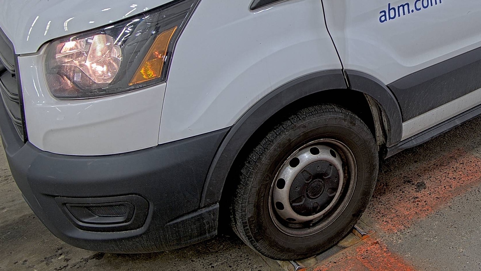 FORD TRANSIT 150 - 8