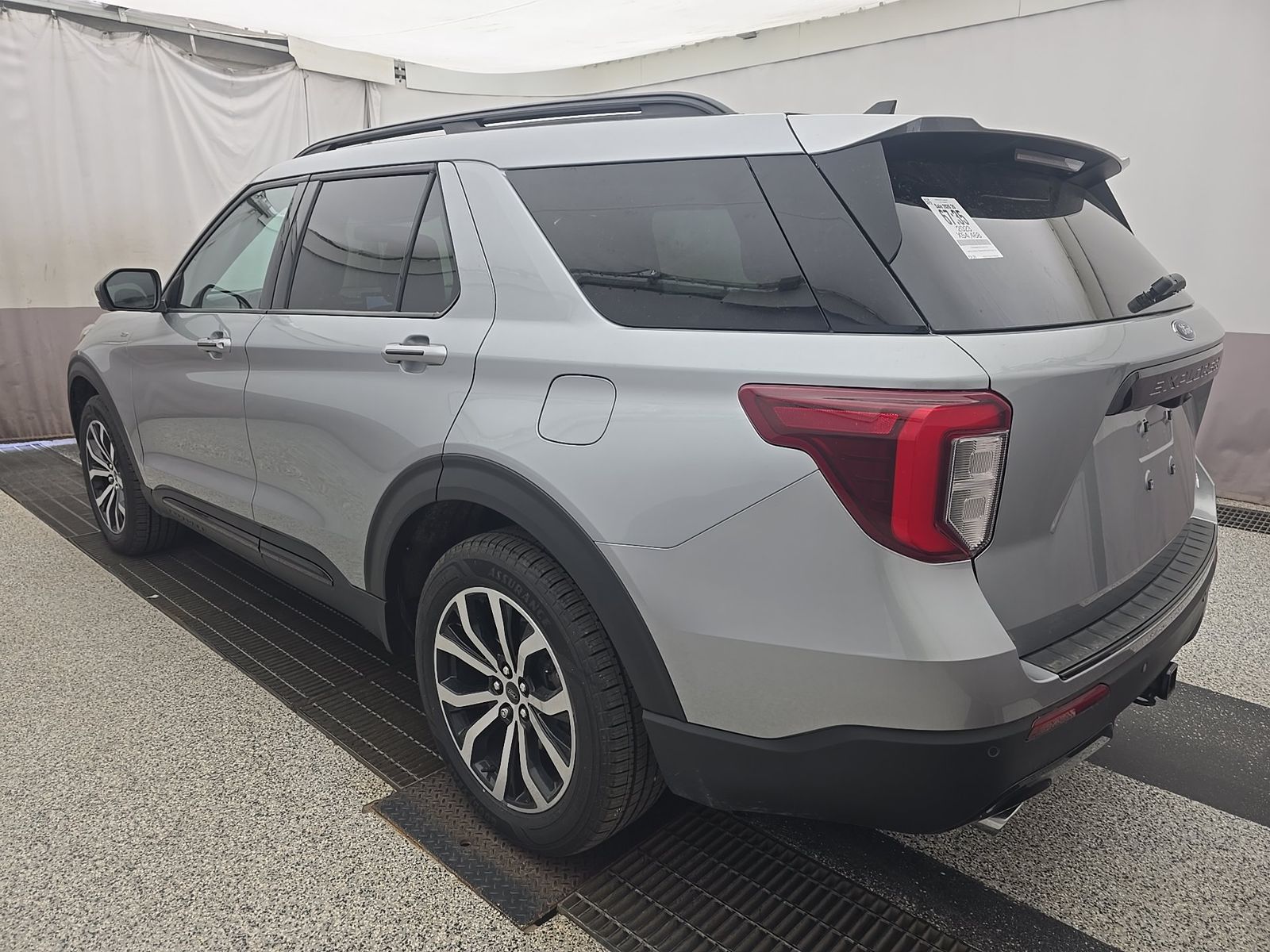 FORD EXPLORER - 7